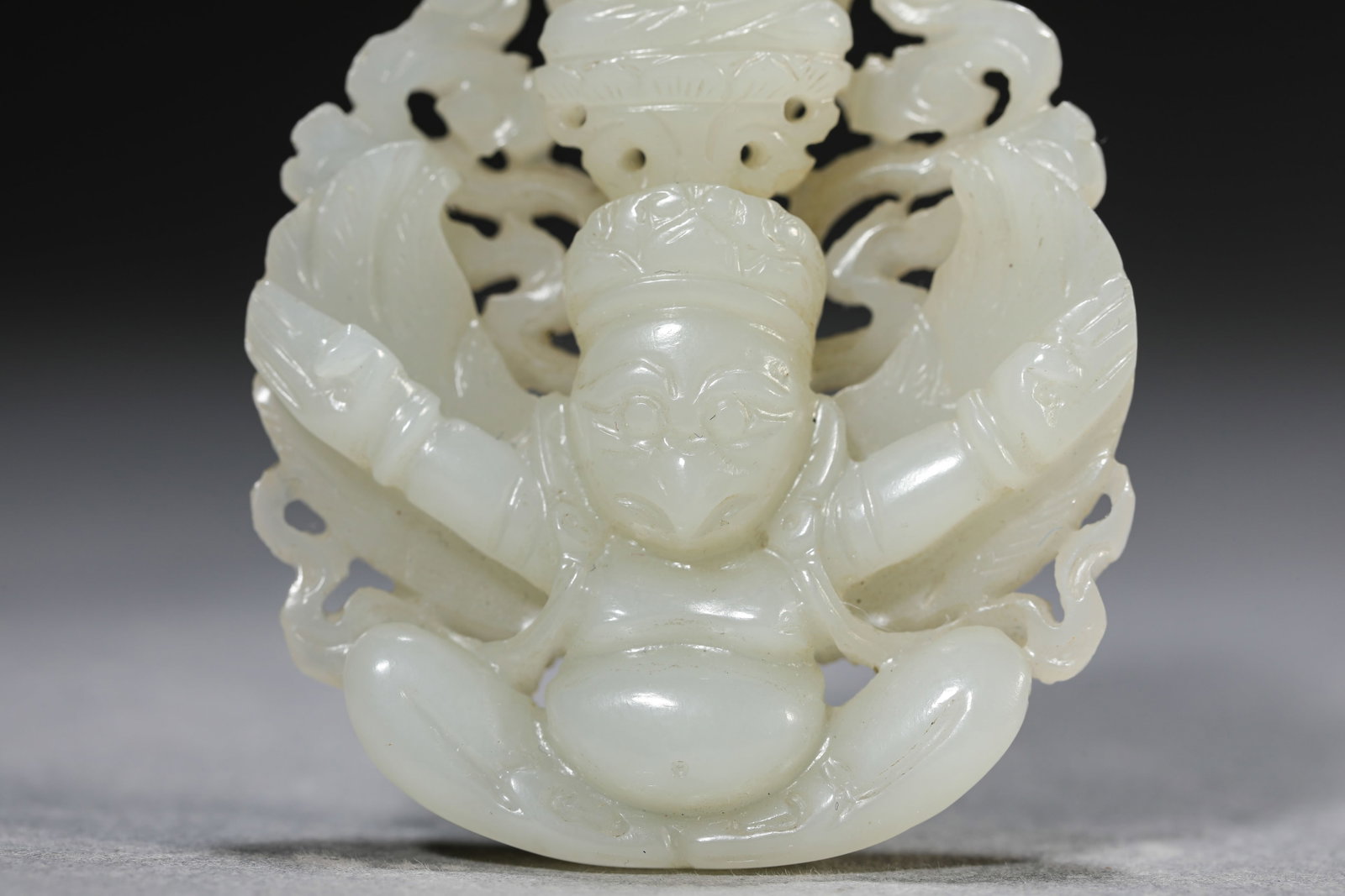 A Jade 'Garuda' Pendant - 3