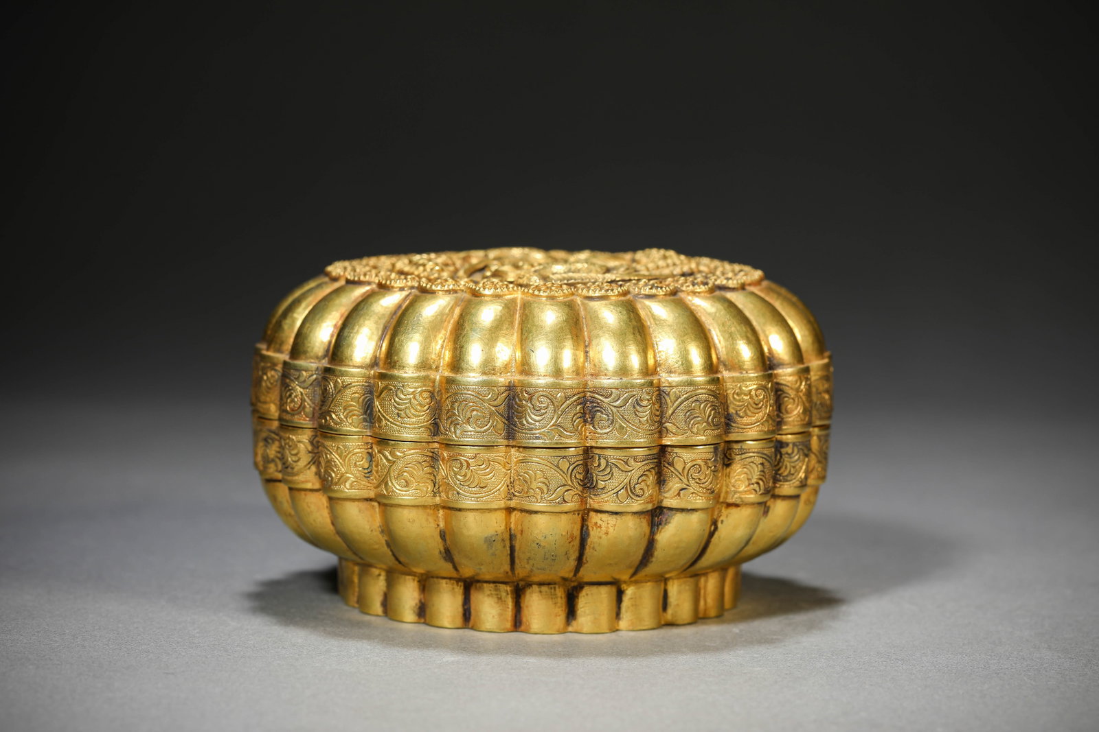 A Gilt-Silver 'Phoenix' Covered Box - 3