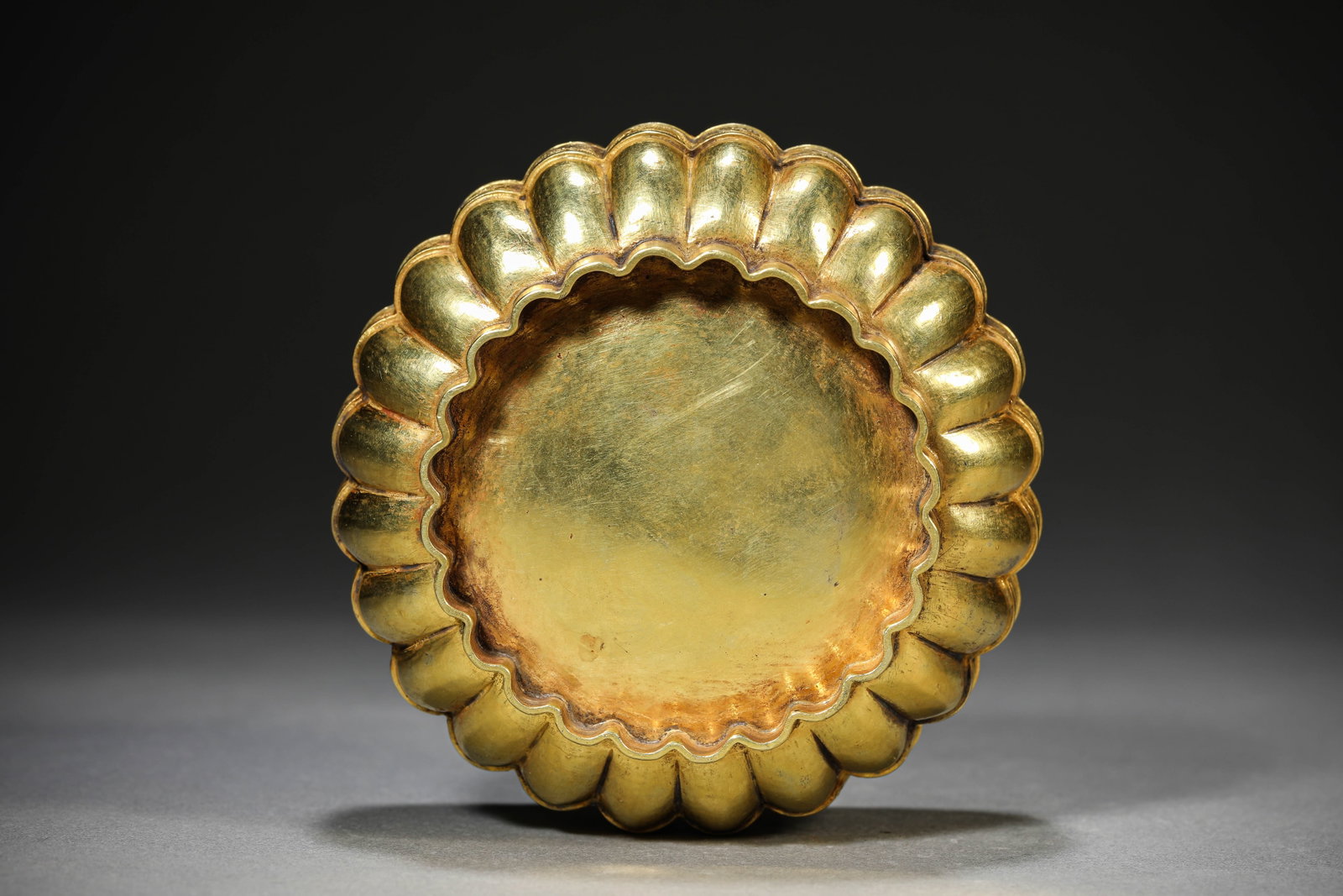 A Gilt-Silver 'Phoenix' Covered Box - 5