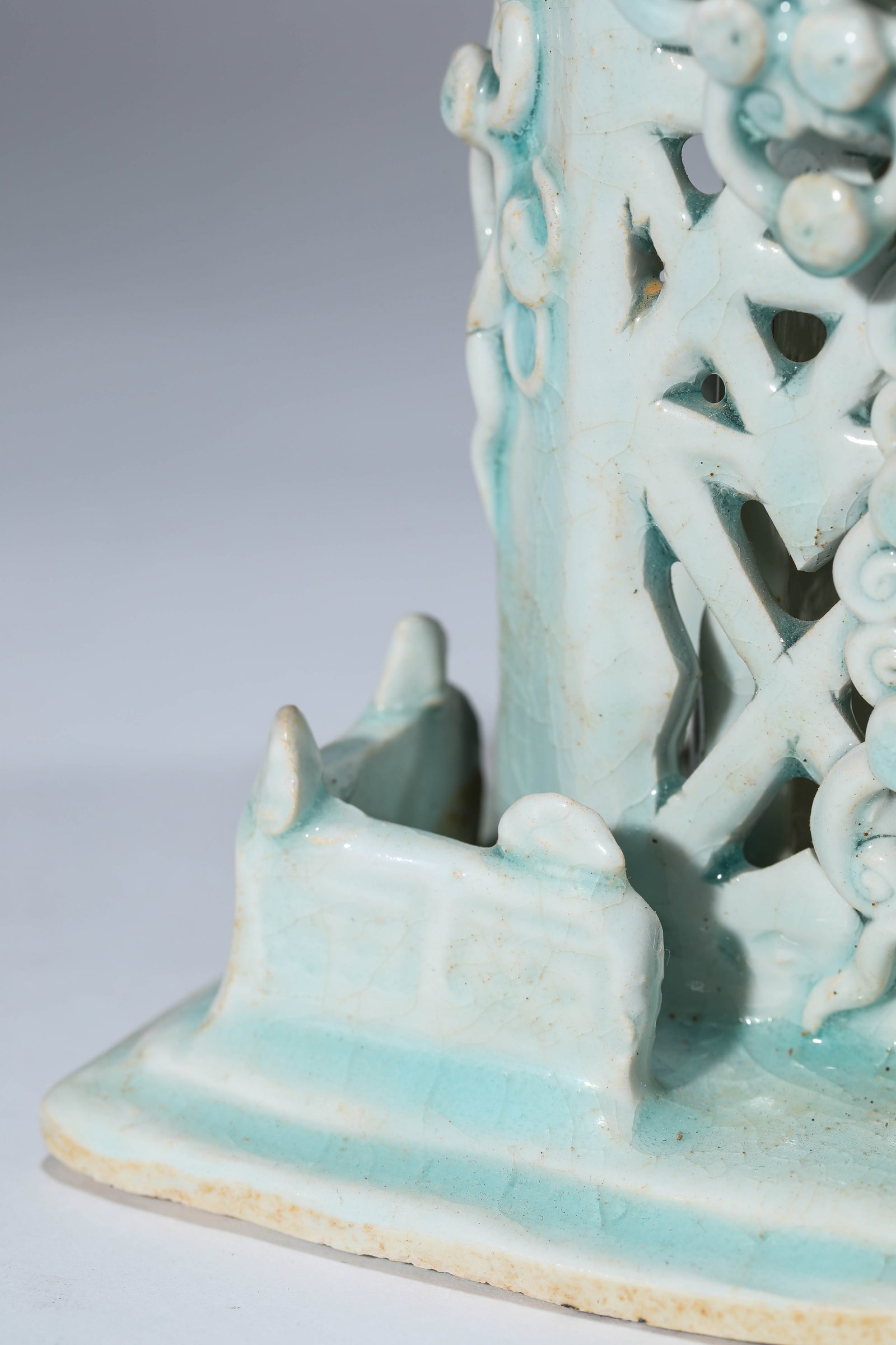 A Hutian-Type Shrine - 6