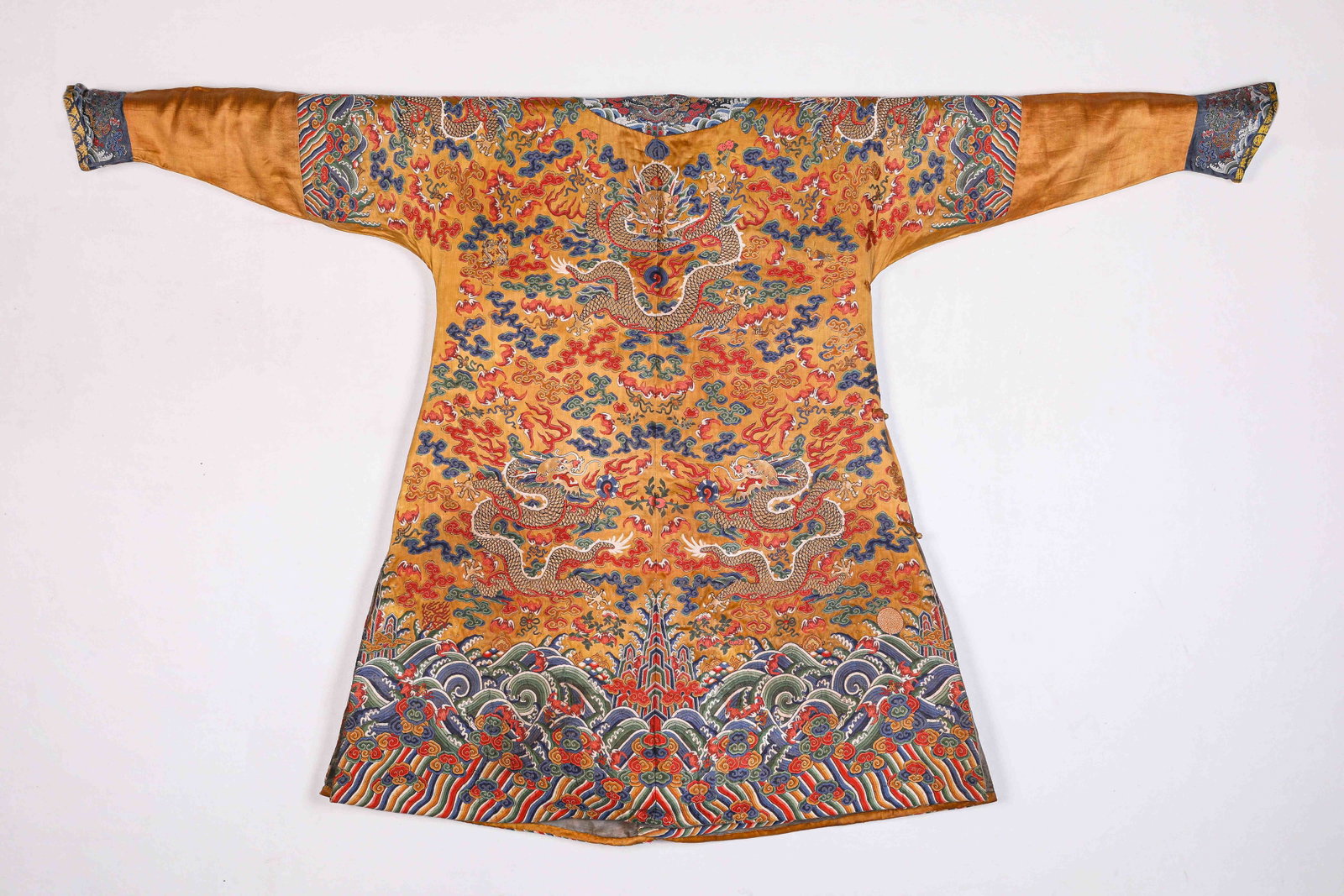 A ??Dragon?? Robe - 6