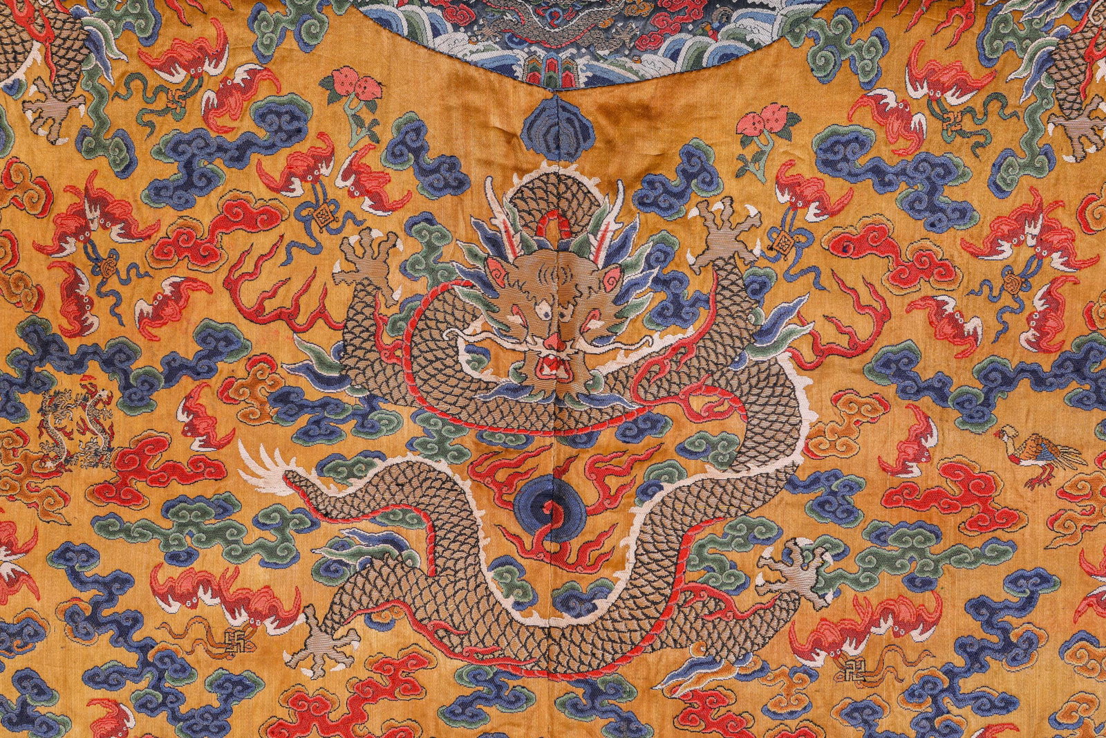 A ??Dragon?? Robe - 7