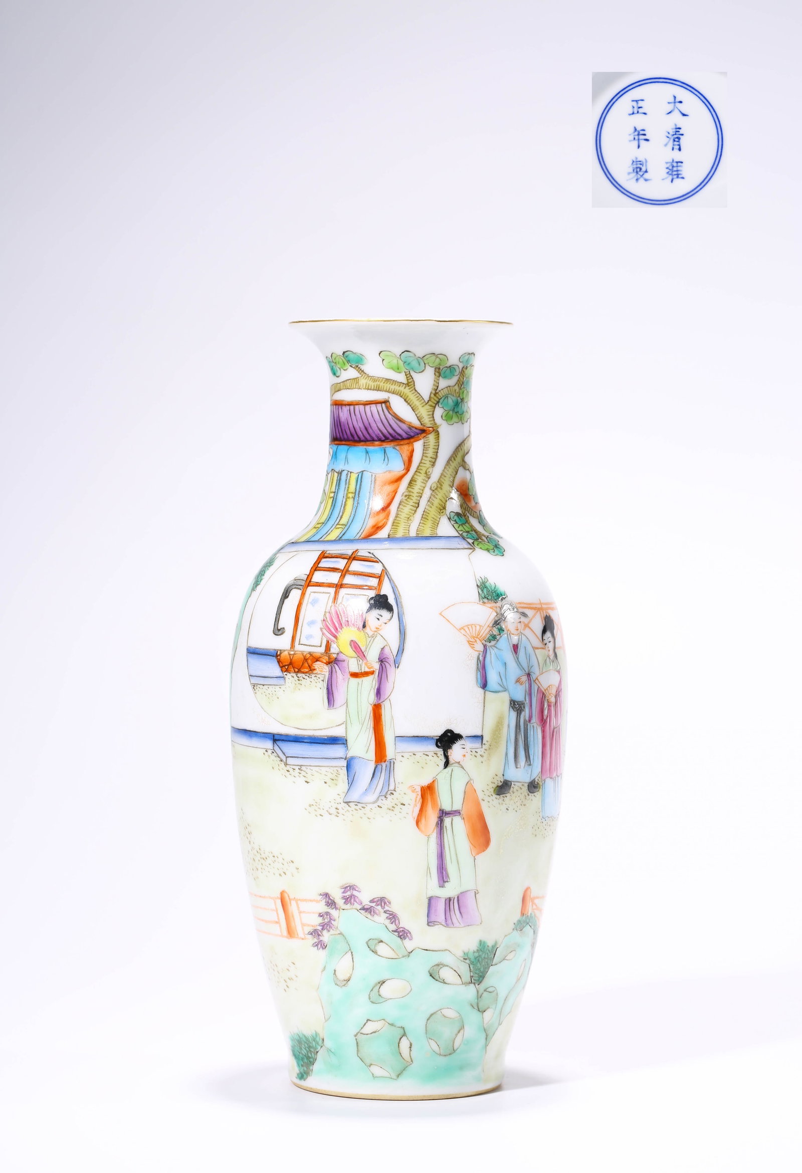 A Famille-Rose ??Figural?? ??Guanyin?? Vase: Dimensions: Width: 11.5 cm (4.53 in) x Height: 25.3 cm (9.96 in). All measurements are approximate.
