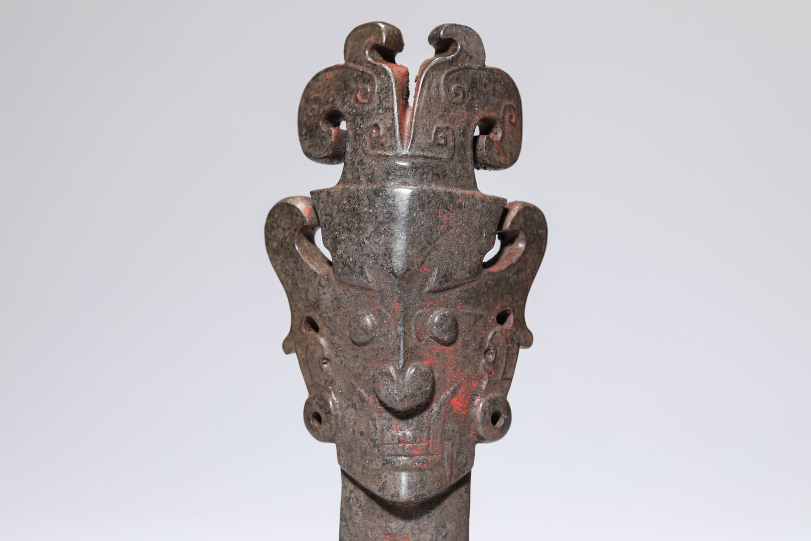 A Jade 'Ancestor Head' - 2