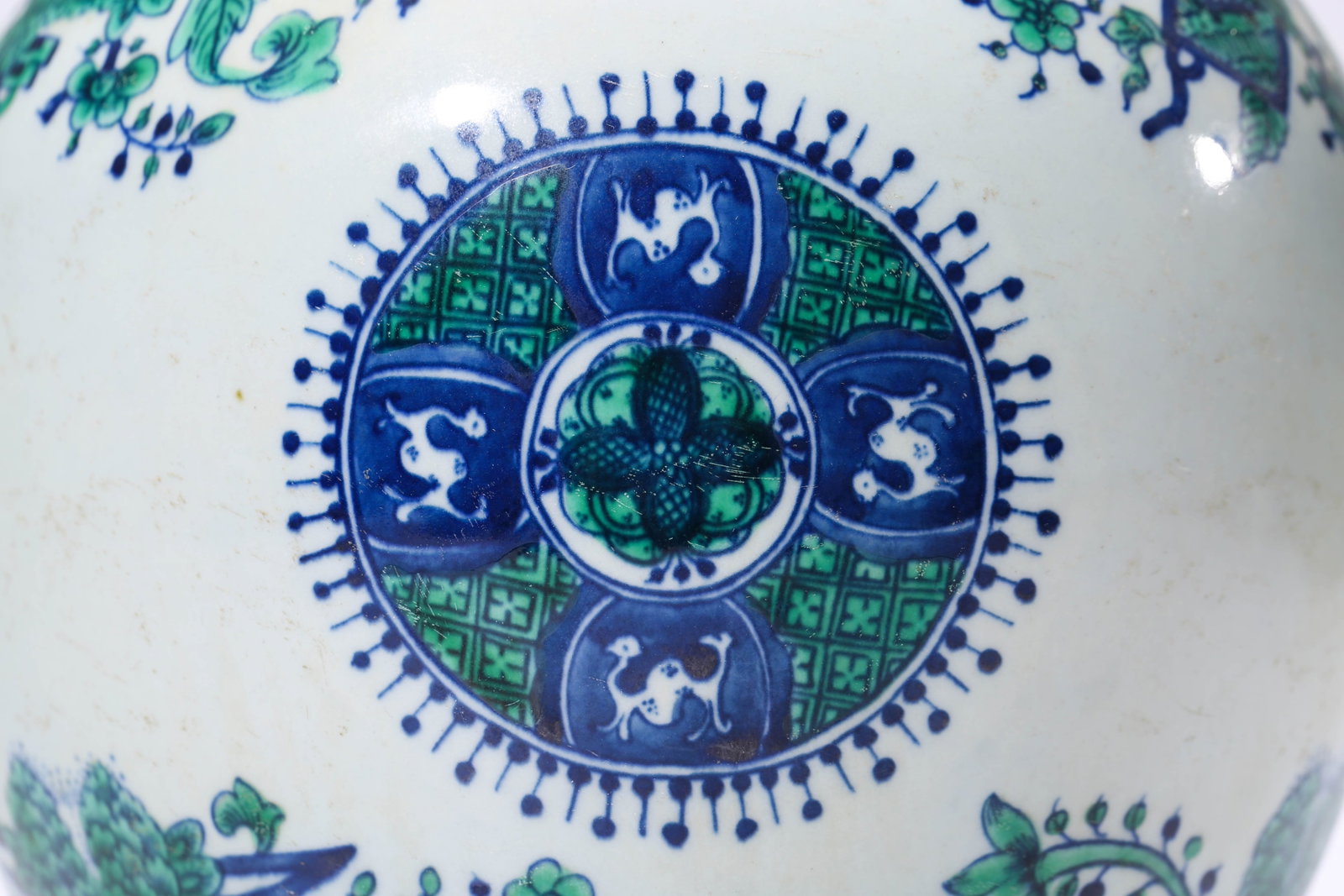 A ??Eight Buddhist Emblems?? Celestial Globe Vase - 7