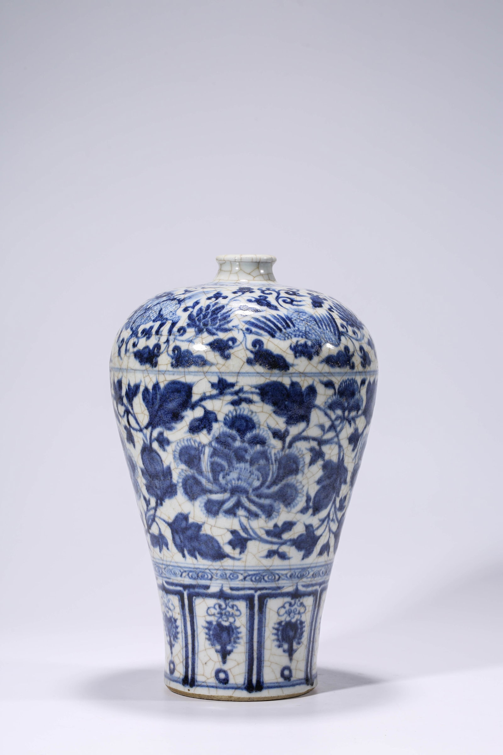 A Blue and White ??Interlocking Florals?? Meiping: Dimensions: Width: 19.6 cm (7.72 in) x Height: 31.2 cm (12.28 in). All measurements are approximate.