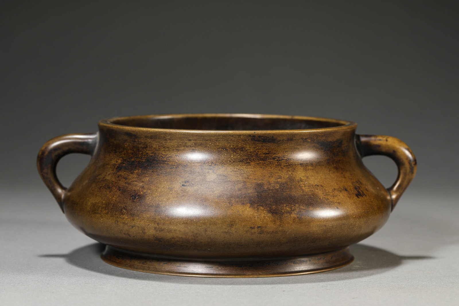 A Bronze ??Yuyan Handles?? Censer (1 of 6)