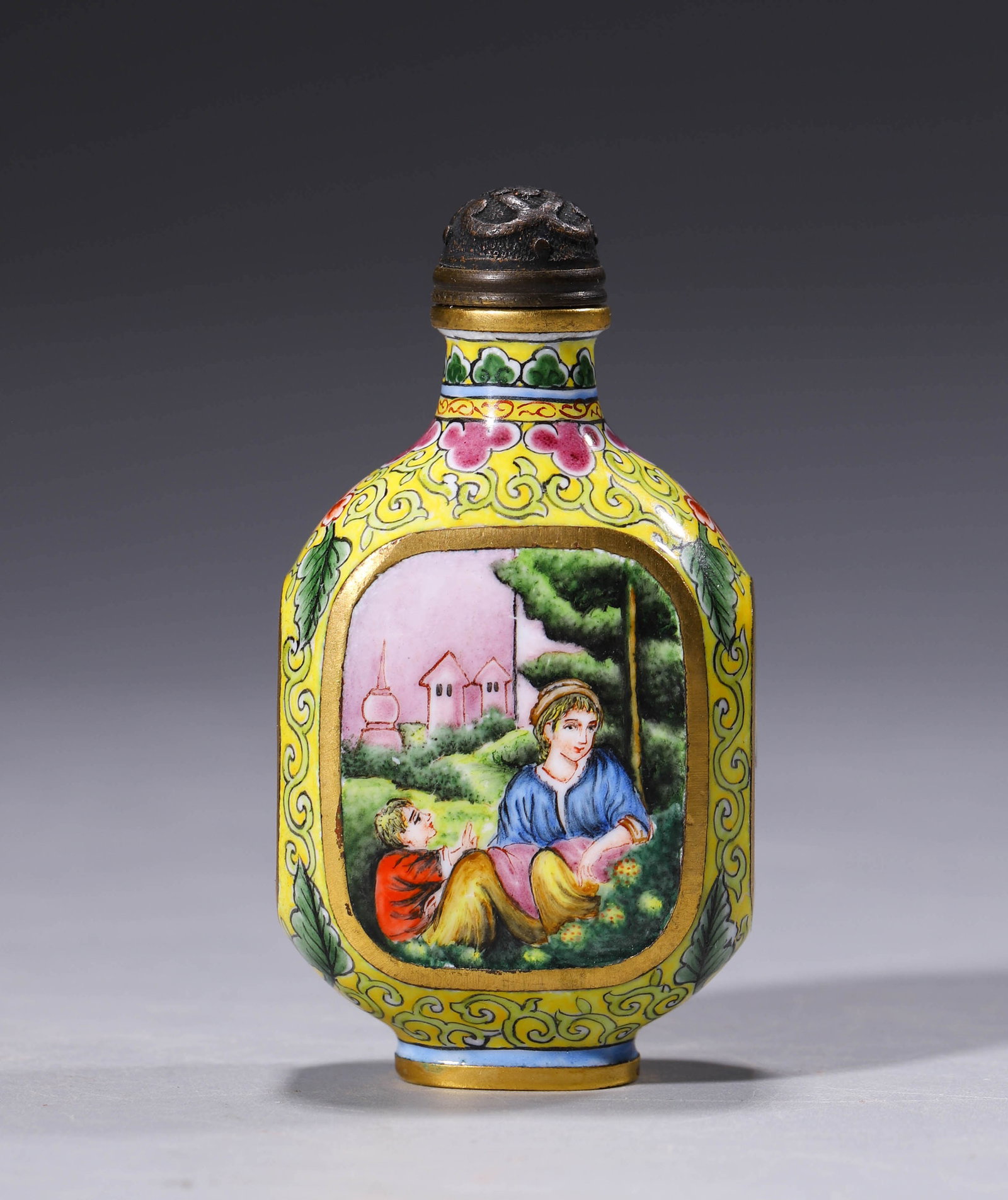 A Copper Painted Enamel 'Figural Reserves' Snuff Bottle: Dimensions: Weight: 70g. Length: 3.8 cm (1.50 in) x Width: 2.4 cm (0.94 in) x Height: 7.2 cm (2.83 in). All measurements are approximate.