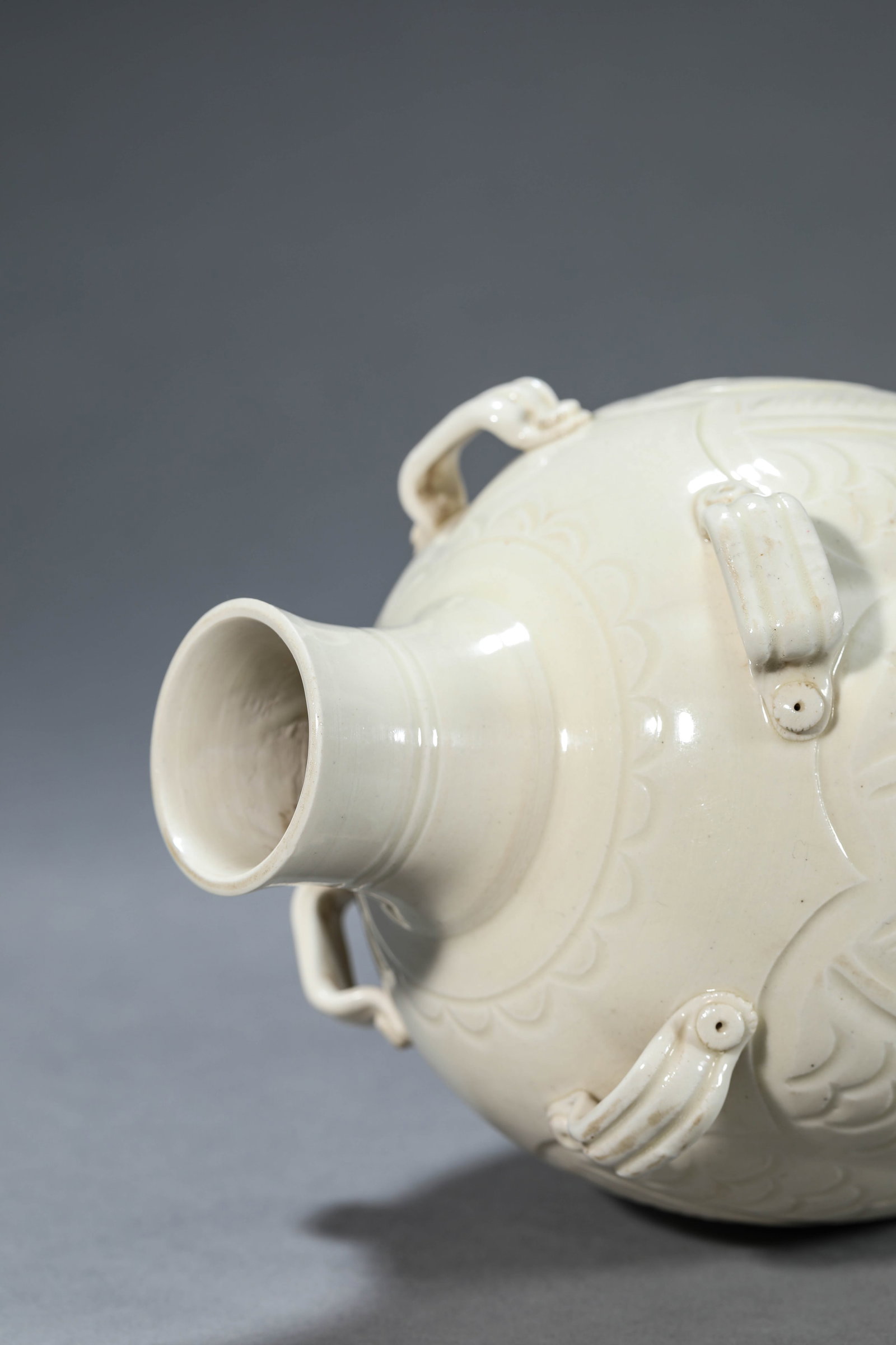 A Ding-Type 'Perforated Strap-Handled' 'Double Fish' Vase - 6