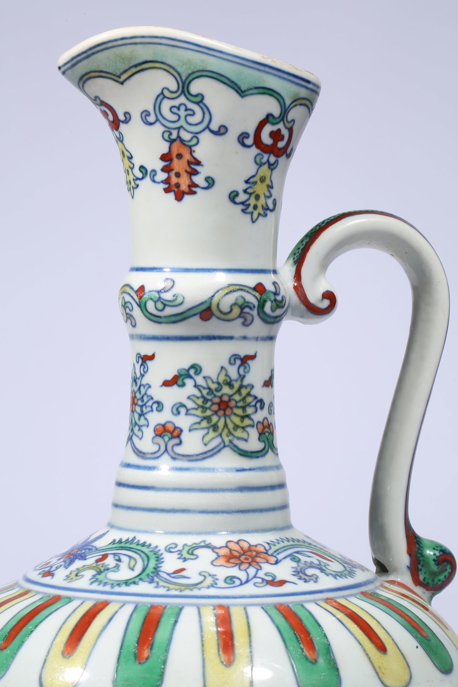 A Doucai ??Interlocking Florals?? Ewer - 3