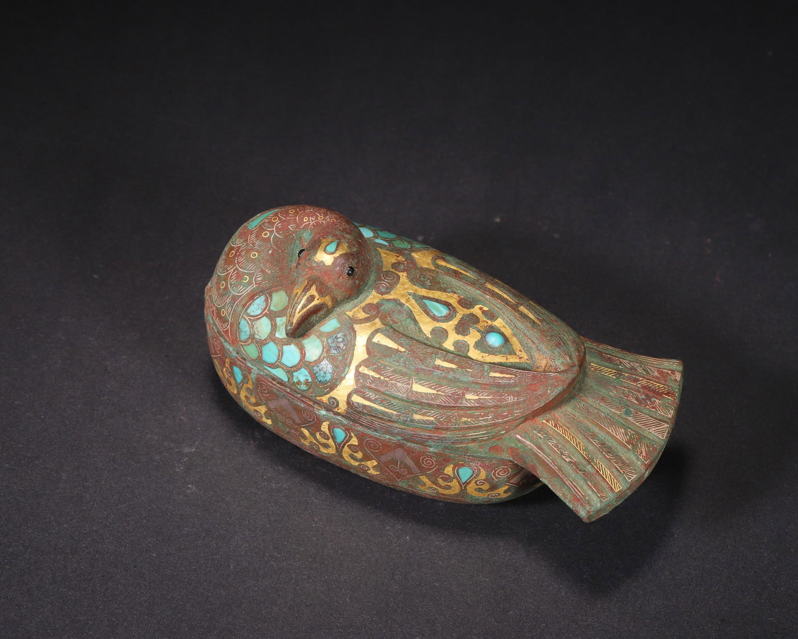 A Gold and Silver Inlaid Bronze Bird-shaped Box with Turquoise Inlays, Han Dynasty (1 of 7)