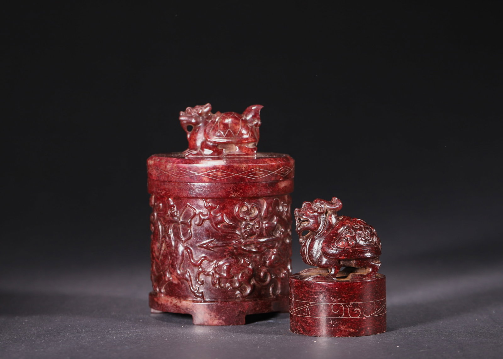 A Jade Tortoise-knob Seal with Hunting-pattern Case, Han Dynasty (1 of 13)