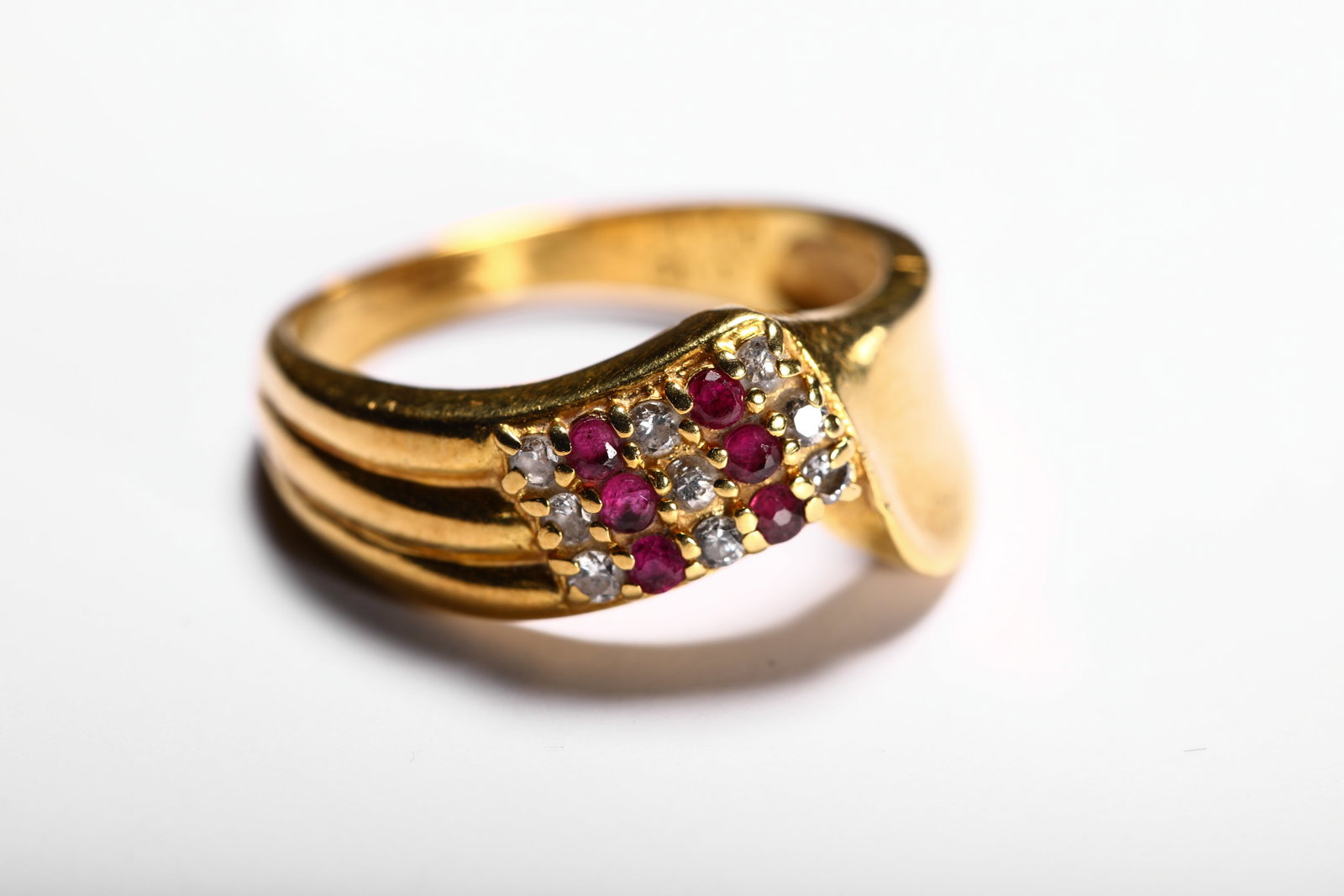 18K RUBY RING - 2