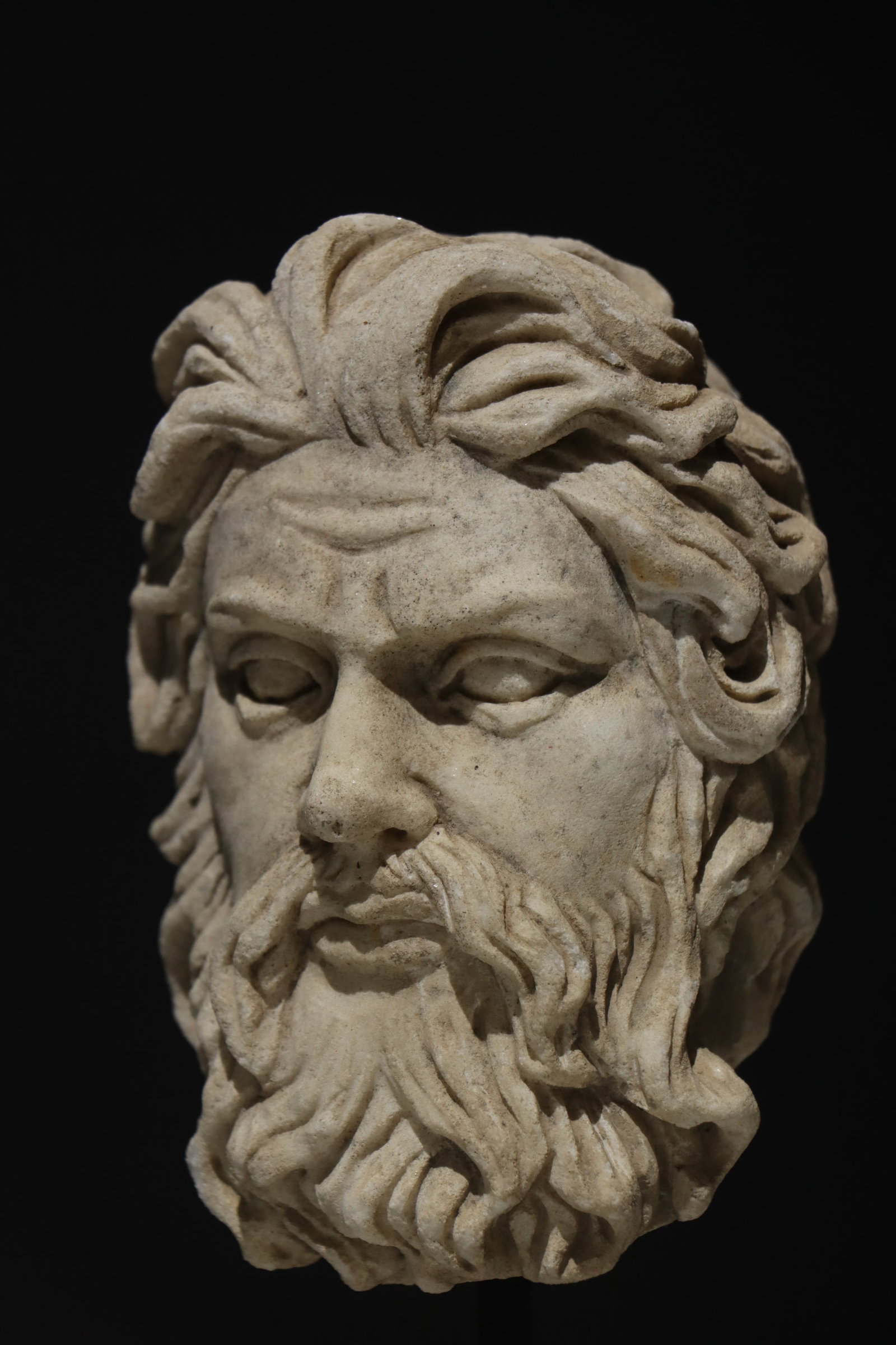 A 3-CENTURY ANCIENT GREEK STONE-CARVED HEAD (1 of 6)