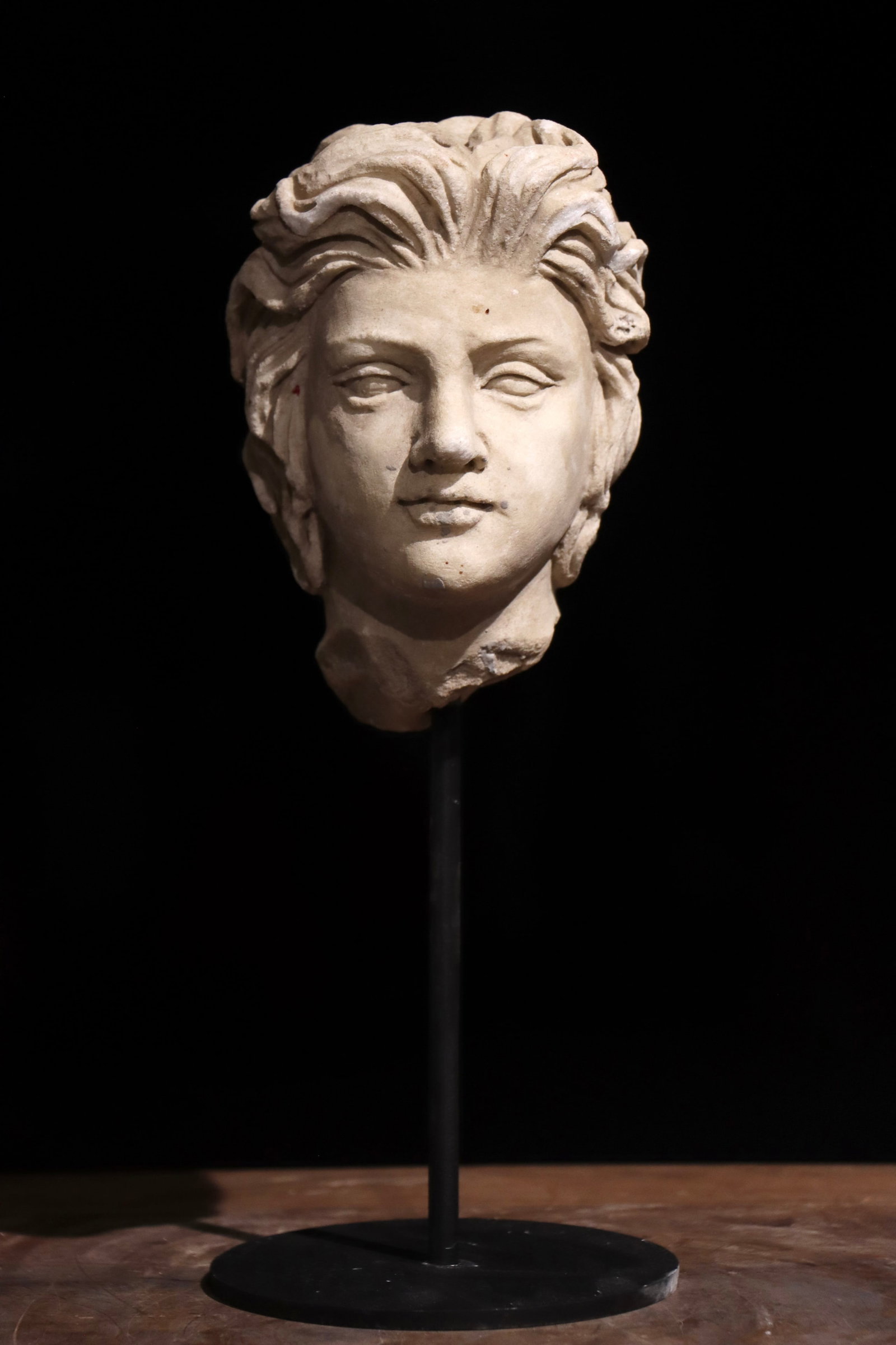 A 3-CENTURY ANCIENT GREEK STONE-CARVED HEAD (1 of 8)