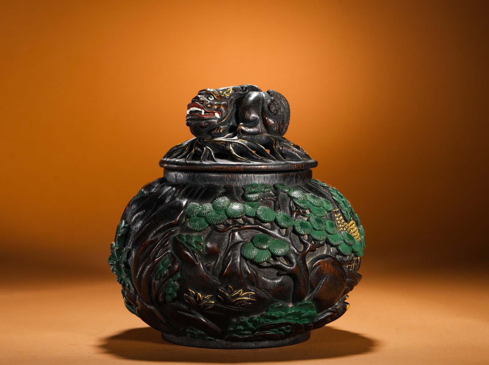 QING DYNASTY AGARWOOD STONE OLD-STYLE PAINTED INCENSE BURNER: Height:20cm(7.87in) Width:21cm(8.27in) Weight:770g(1.70lb)