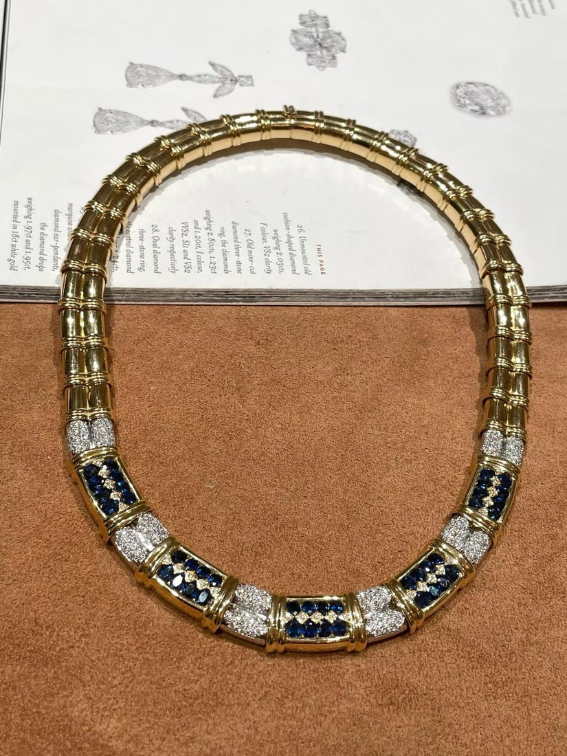 8K GOLD SAPPHIRE DIAMOND BAMBOO JOINT NECKLACE: Weight: 119.7g, chain length: 41.5cm, width: 12mm, diamonds: 2.5 carats, sapphires: 5 carats.