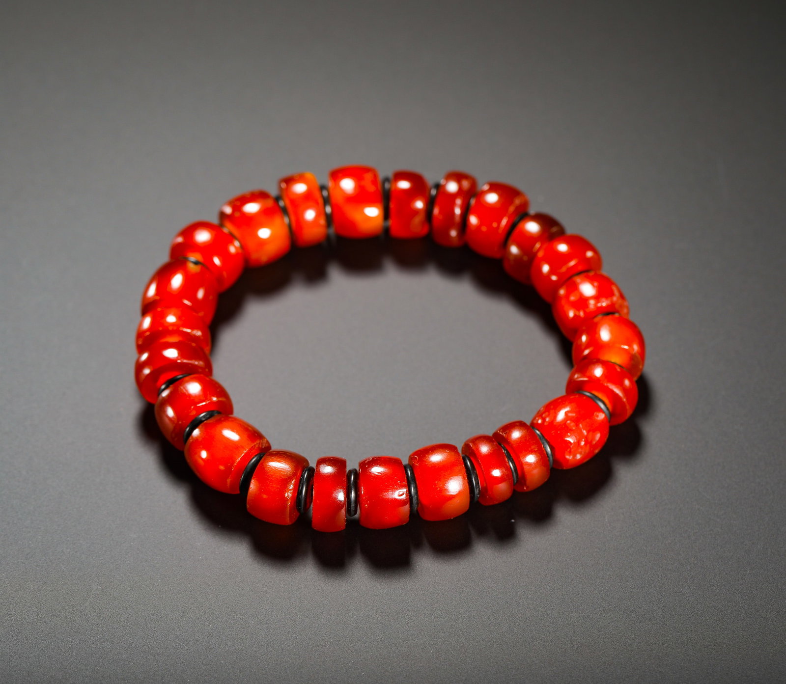 RED AGATE BRACELETS FROM THE WARRING STATES PERIOD: D:1.2cm(0.47in) Weight:50g(0.11lb)