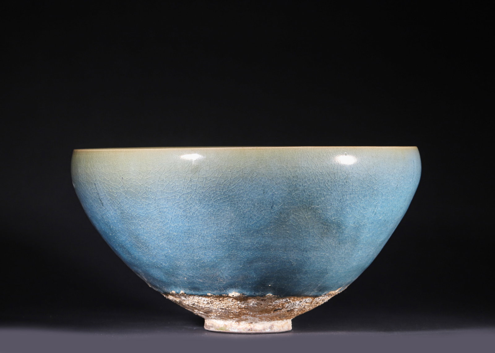 YUAN DYNASTY JUN KILN SKY BLUE GLAZE BOWL WITH DOUBLE PURPLE SPLASHES (1 of 8)
