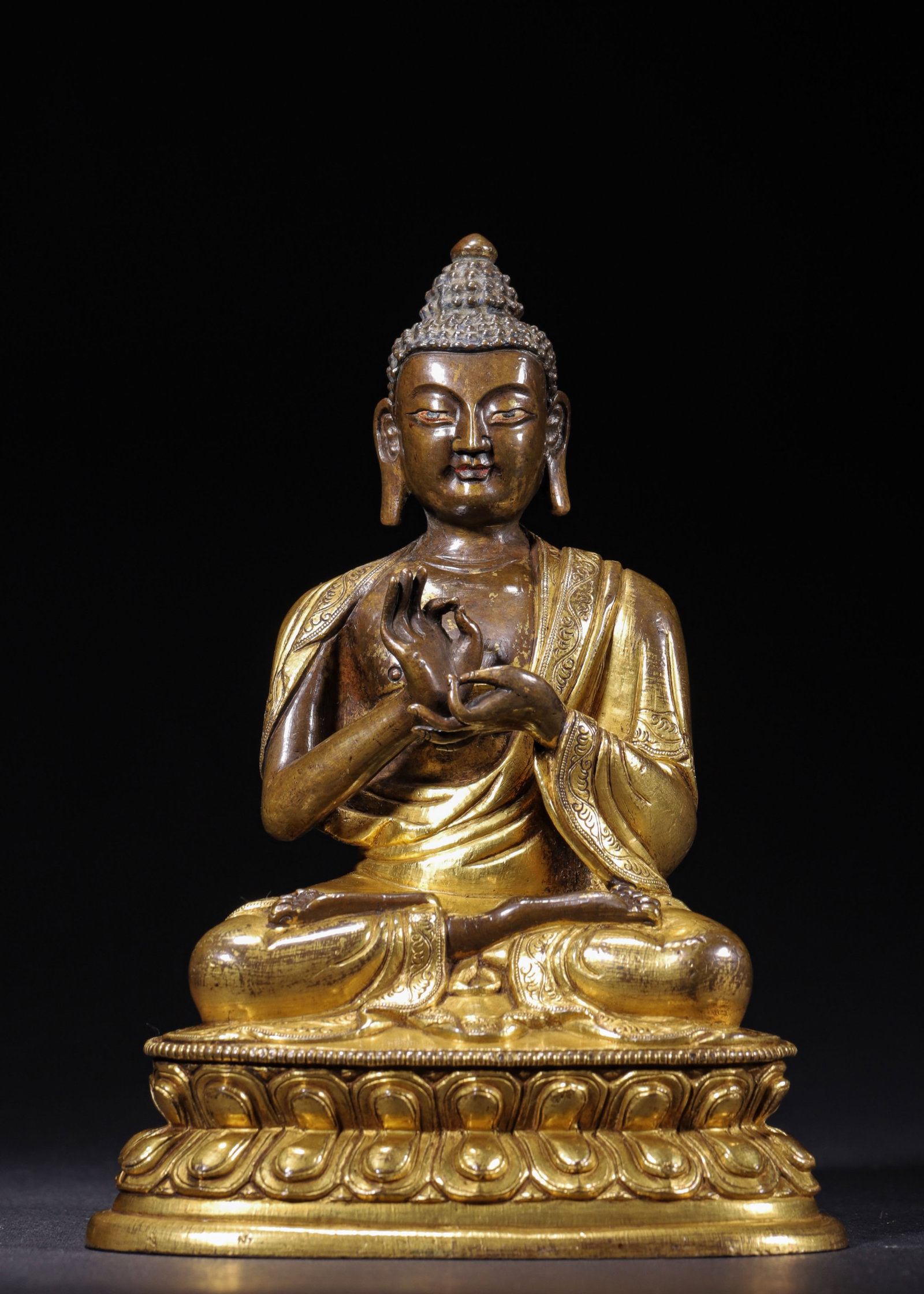 GILT BRONZE STATUE OF SHAKYAMUNI BUDDHA (TURNING THE DHARMA WHEEL), QING DYNASTY (1636-1912 AD) (1 of 8)