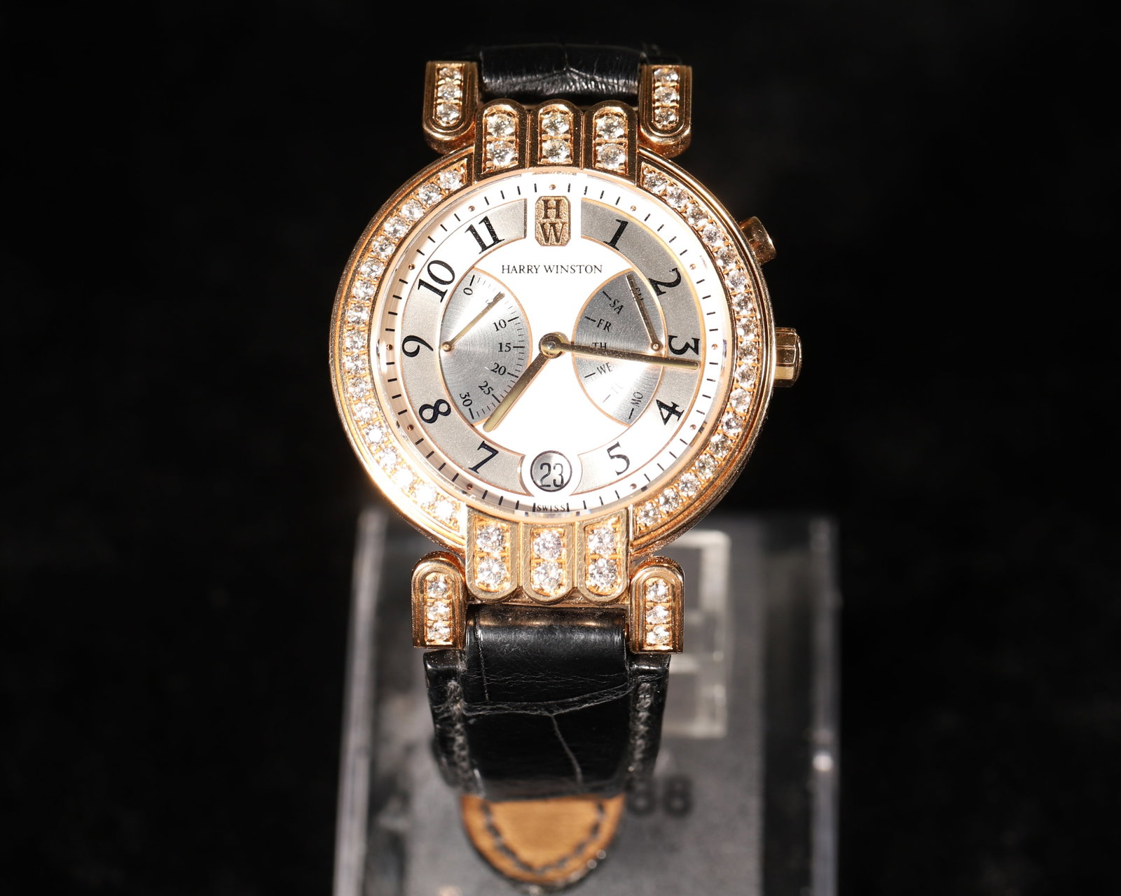 HARRY WINSTON PREMIER 18K ROSE GOLD DIAMOND AUTOMATIC WRISTWATCH(IN GOOD RUNNING ORDER): Wt 90.6g (0.1997 lb); D 3.69cm (1.45 in),A luxurious Harry Winston Premier wristwatch in 18K rose gold, set with brilliant-cut diamonds, featuring a silver dial, automatic movement, and a black alliga