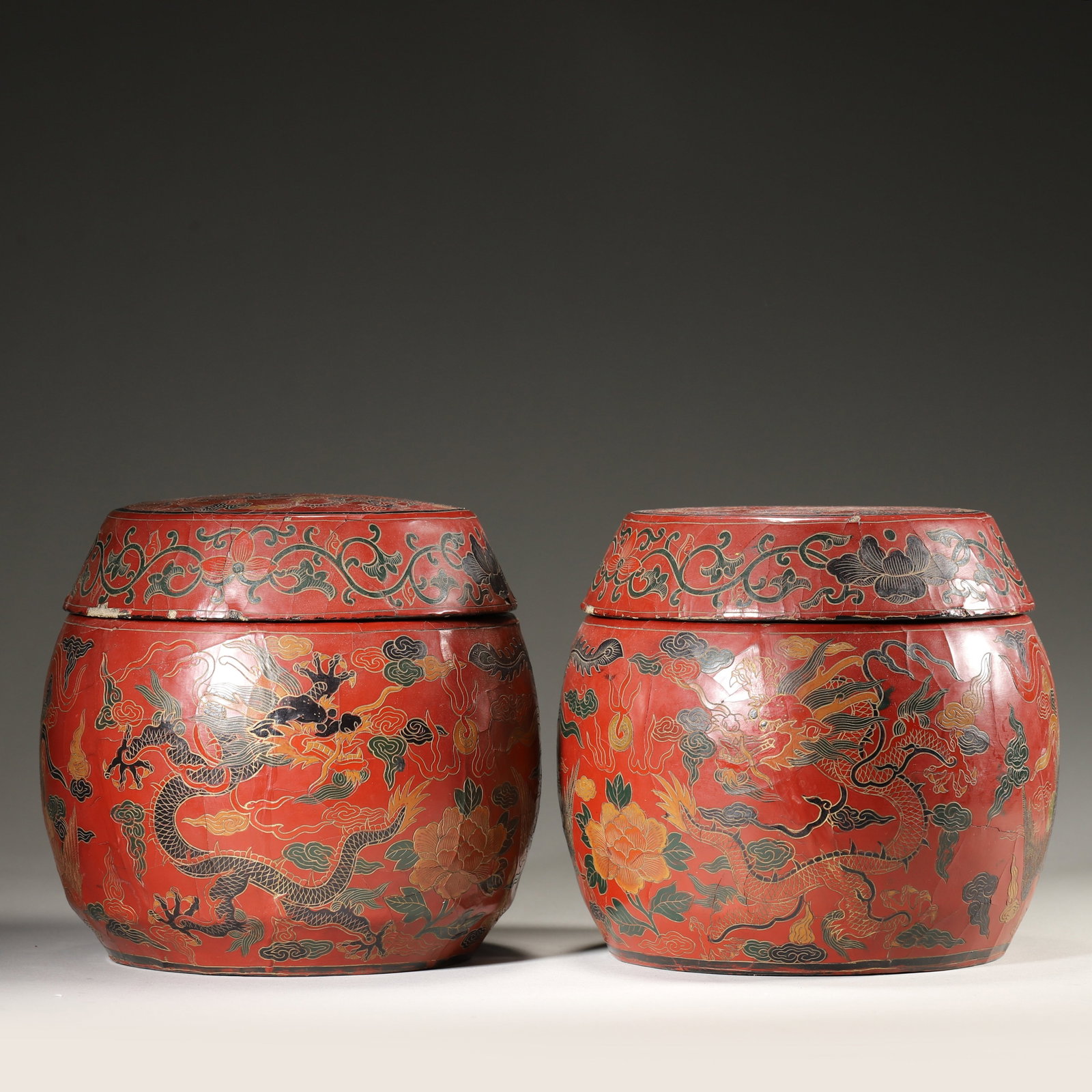A Pair Of Painted Lacquer Jars With Dragon And Phoenix, Qianlong Period Qing Dynasty (1736 1795) (1 of 9)