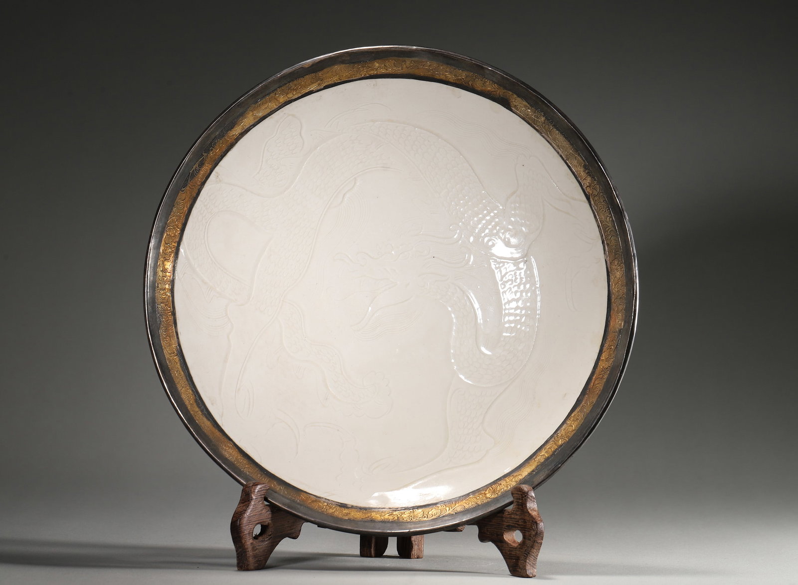 White-Glazed Incised Dragon Large Plate,Song Dynasty,960-1279 (1 of 7)