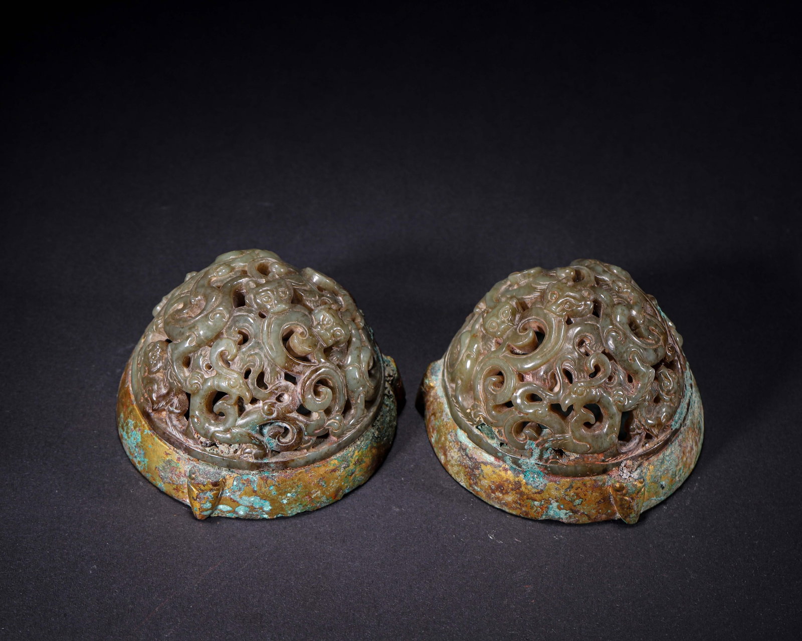 Han Dynasty,A Pair Of Gilt Bronze Censer Lids With Openwork Jade Chilong Carving (1 of 10)
