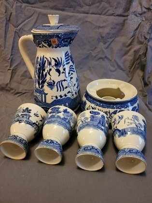 7pc. Blue Willow Tea Set (1 of 1)