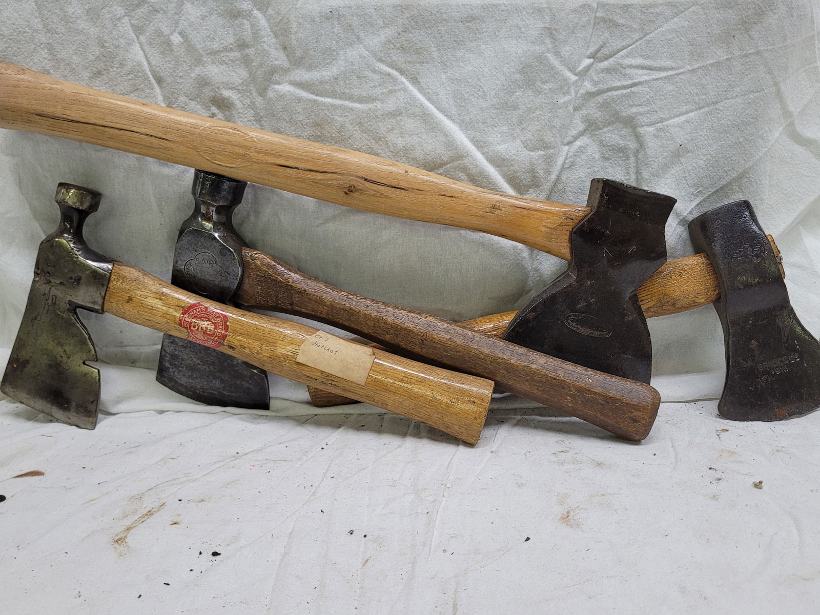 (4) Hatchets Braggs Co. 1916, Bbb, Blue Grass, Duncap Auction