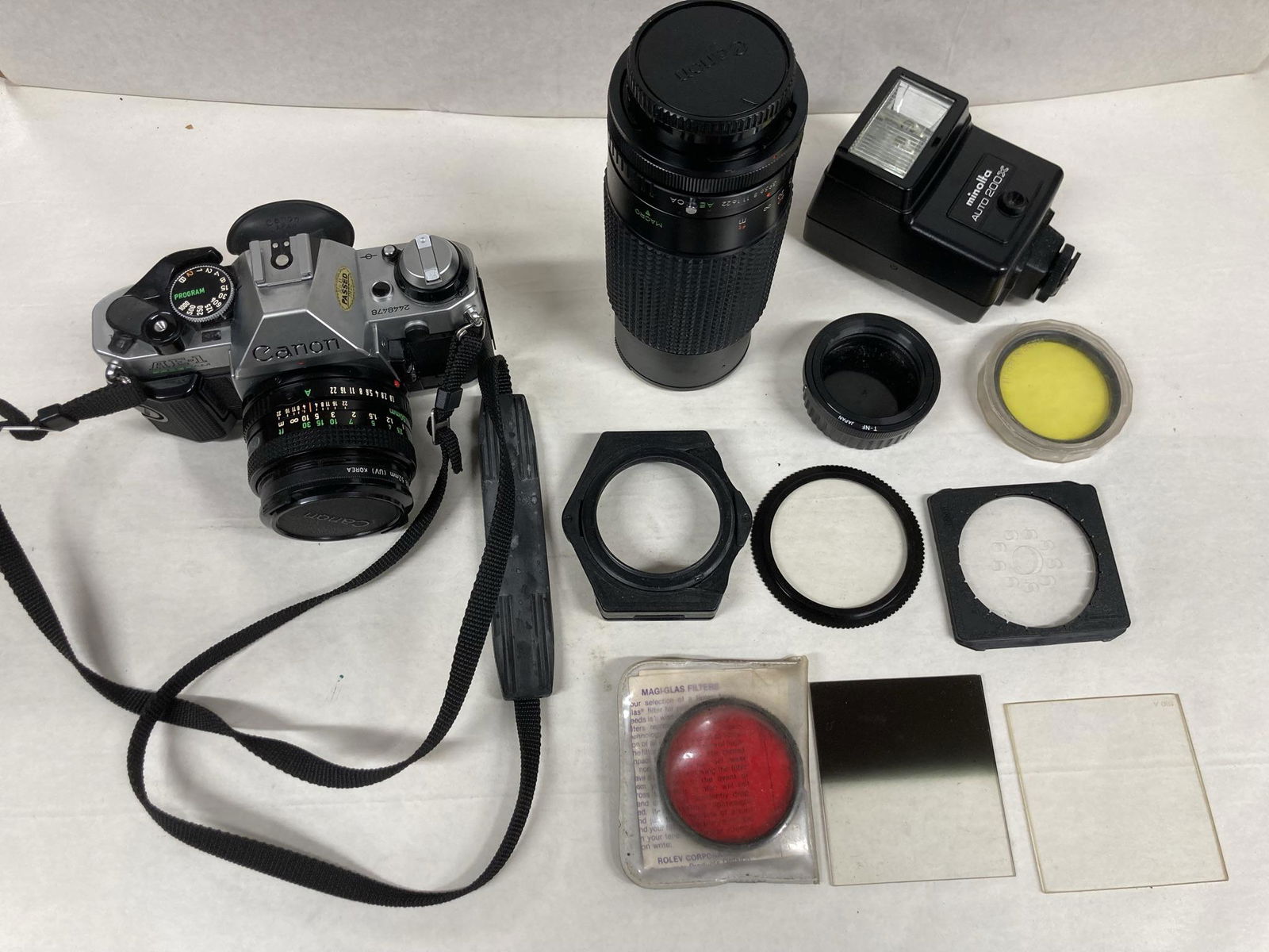 Photographer Lot: Canon Camera & Lens (1 of 7)