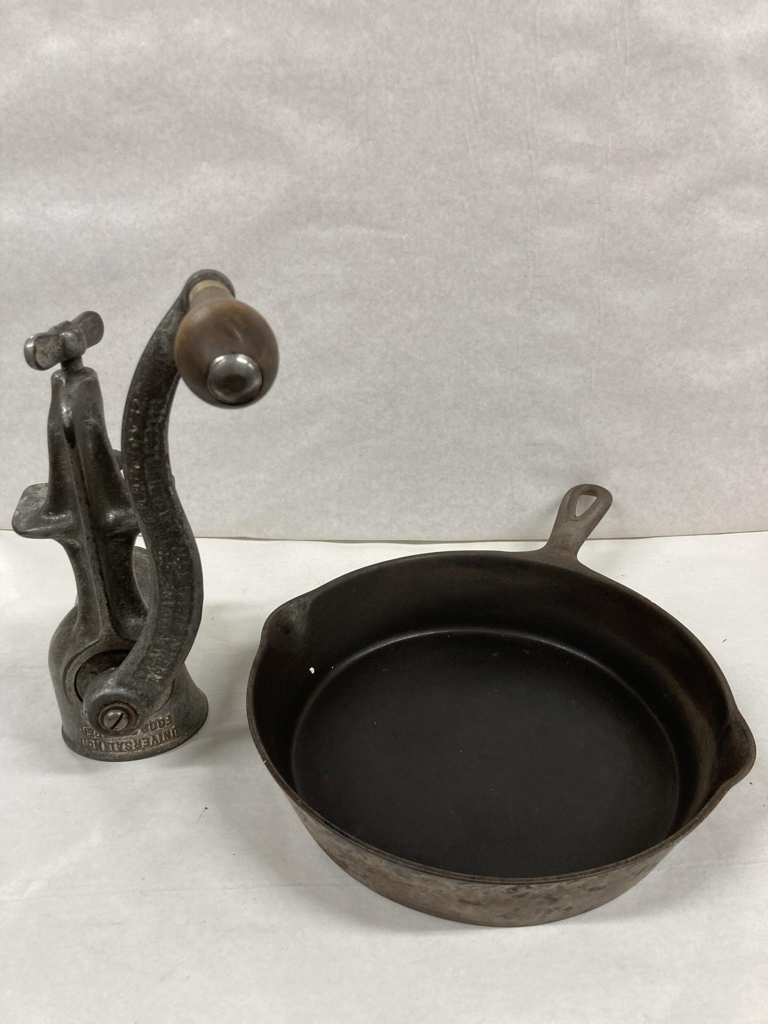 Sidney Hollow Ware Co. Meat Grinder & Cast Iron Pan (1 of 8)