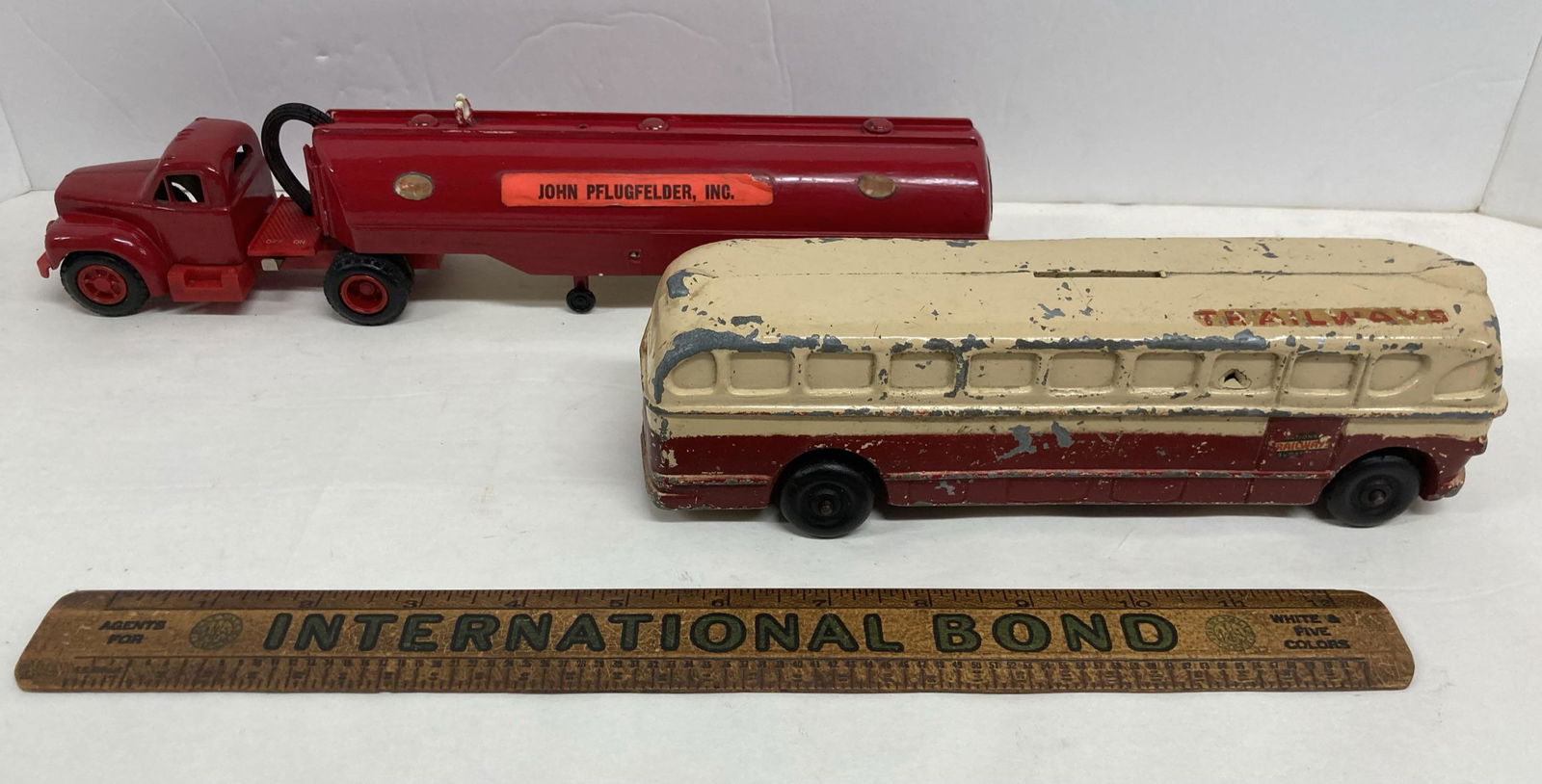Marx Toys Esso Truck & Diecast Metal 1930s Trailways Bus (1 of 11)