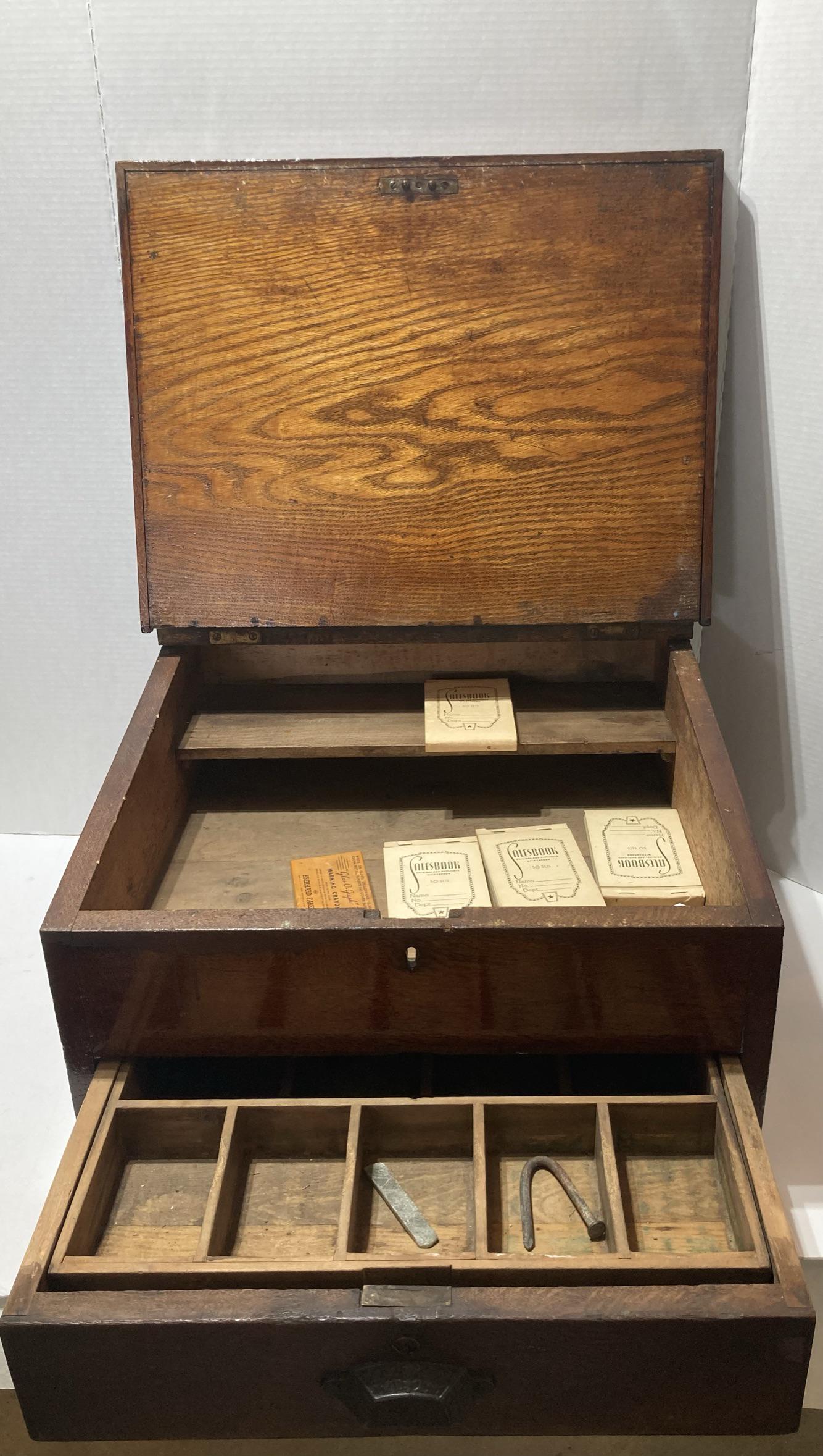 Cash Drawer from 1890 (1 of 12)