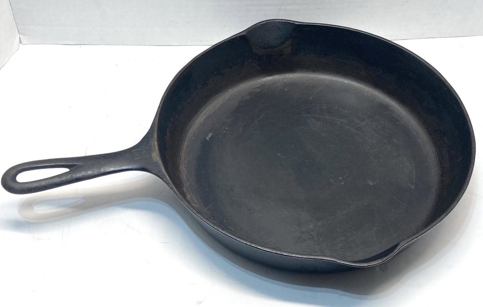 Griswold #8 Cast Iron Skillet: Griswold #8 Cast Iron Skillet