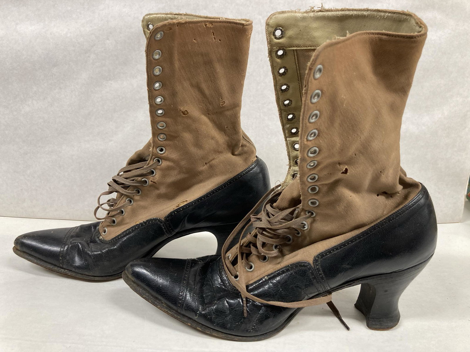 Victorian Leather Lace up Boots size 35: Victorian Leather Lace up Boots size 35