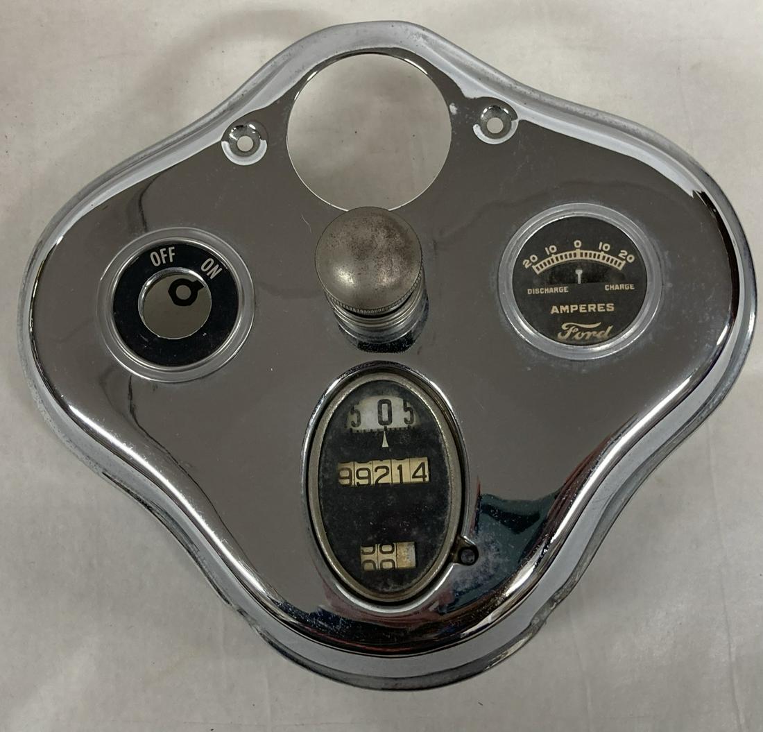 Model A Ford Dash Panel 1929 with Speedometer (1 of 4)