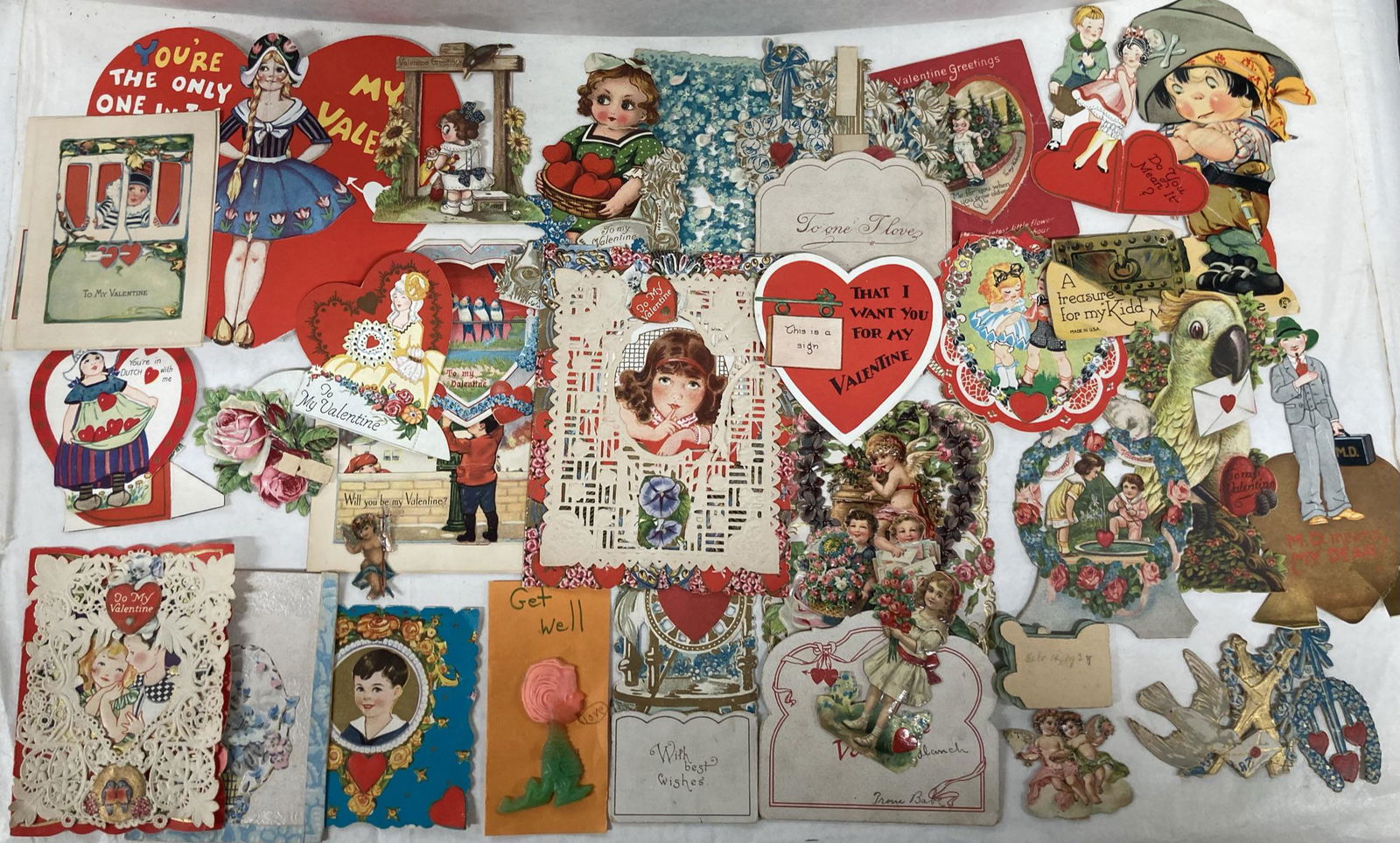 Cigar box with Valentine Cards and Die Cuts: Cigar box with Valentine Cards and Die Cuts