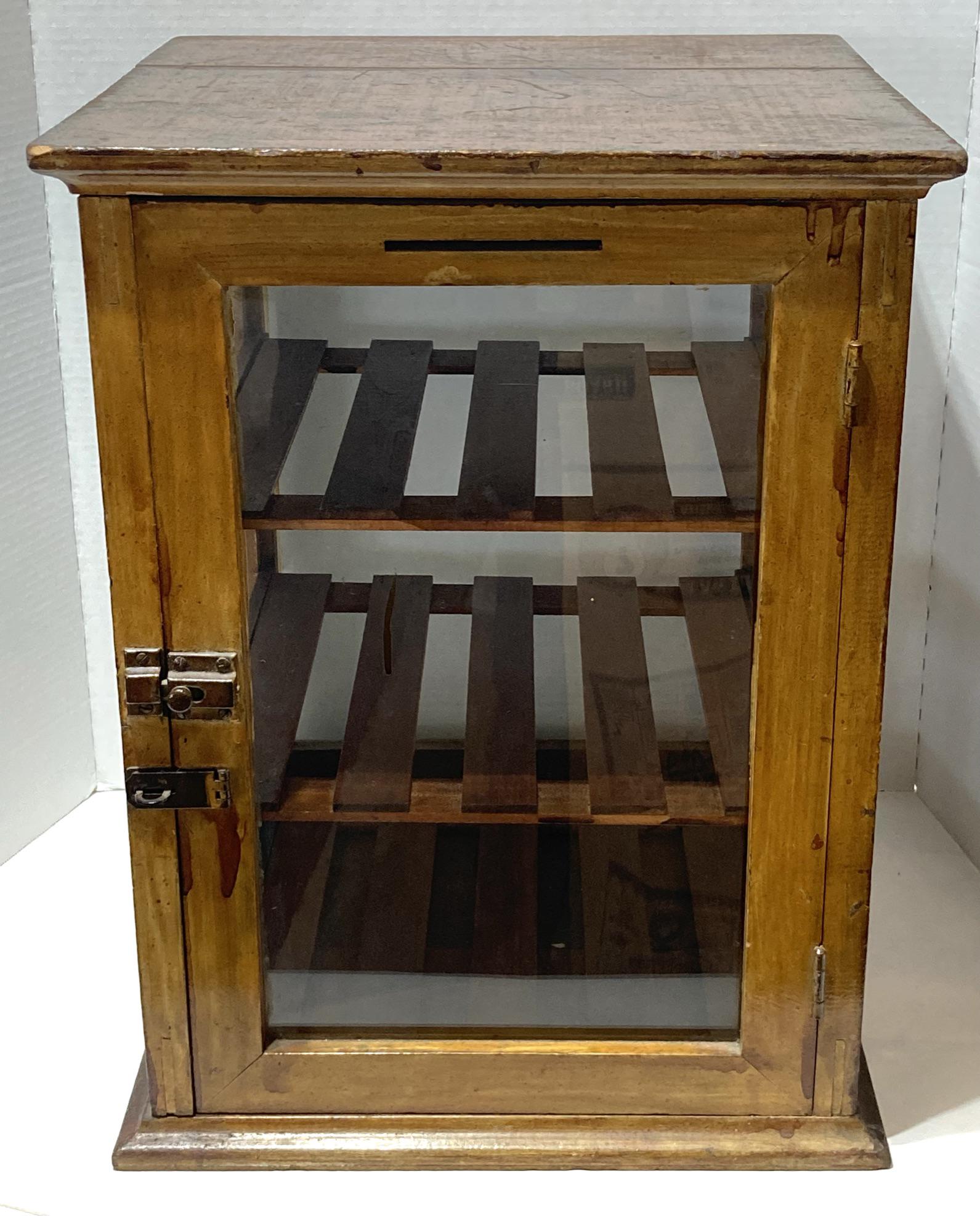 Store Pie Wooden Display Case (1 of 12)