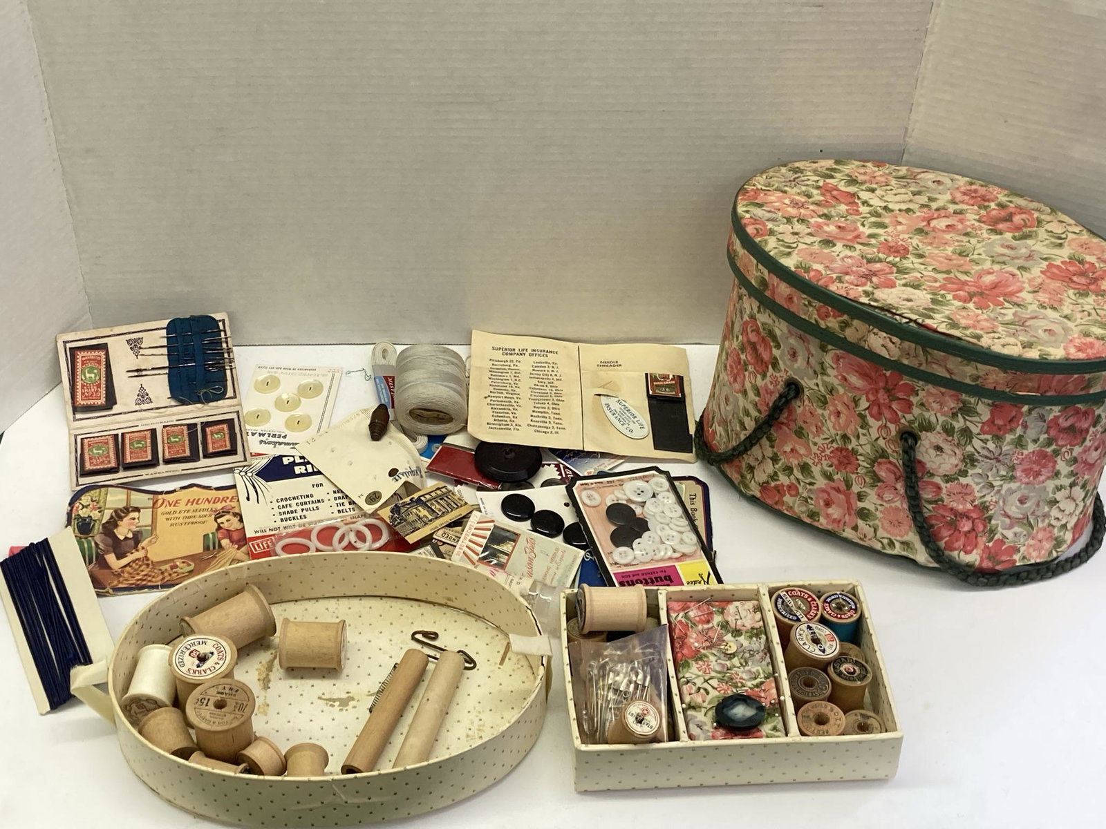 Vintage sewing basket with organizers full of sewing tools (1 of 5)