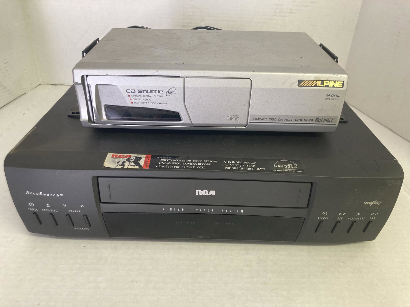 Alpine CD auto changer and Video Cassette Recorder (1 of 5)