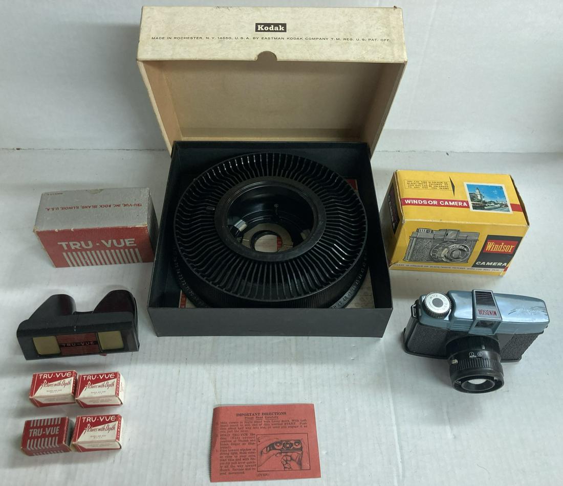 Vintage Windsor Camera, Tru-Vue Stereoscope, and Kodak Slide Tray Carousel (1 of 4)