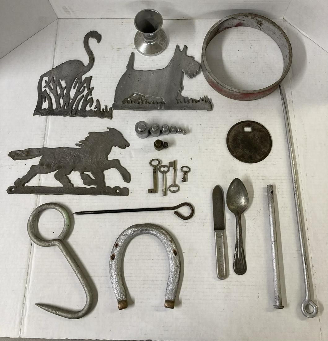 Vintage Lot of Metal Hardware. Curious Items. Weights, Keys, Wall Hangings (1 of 4)