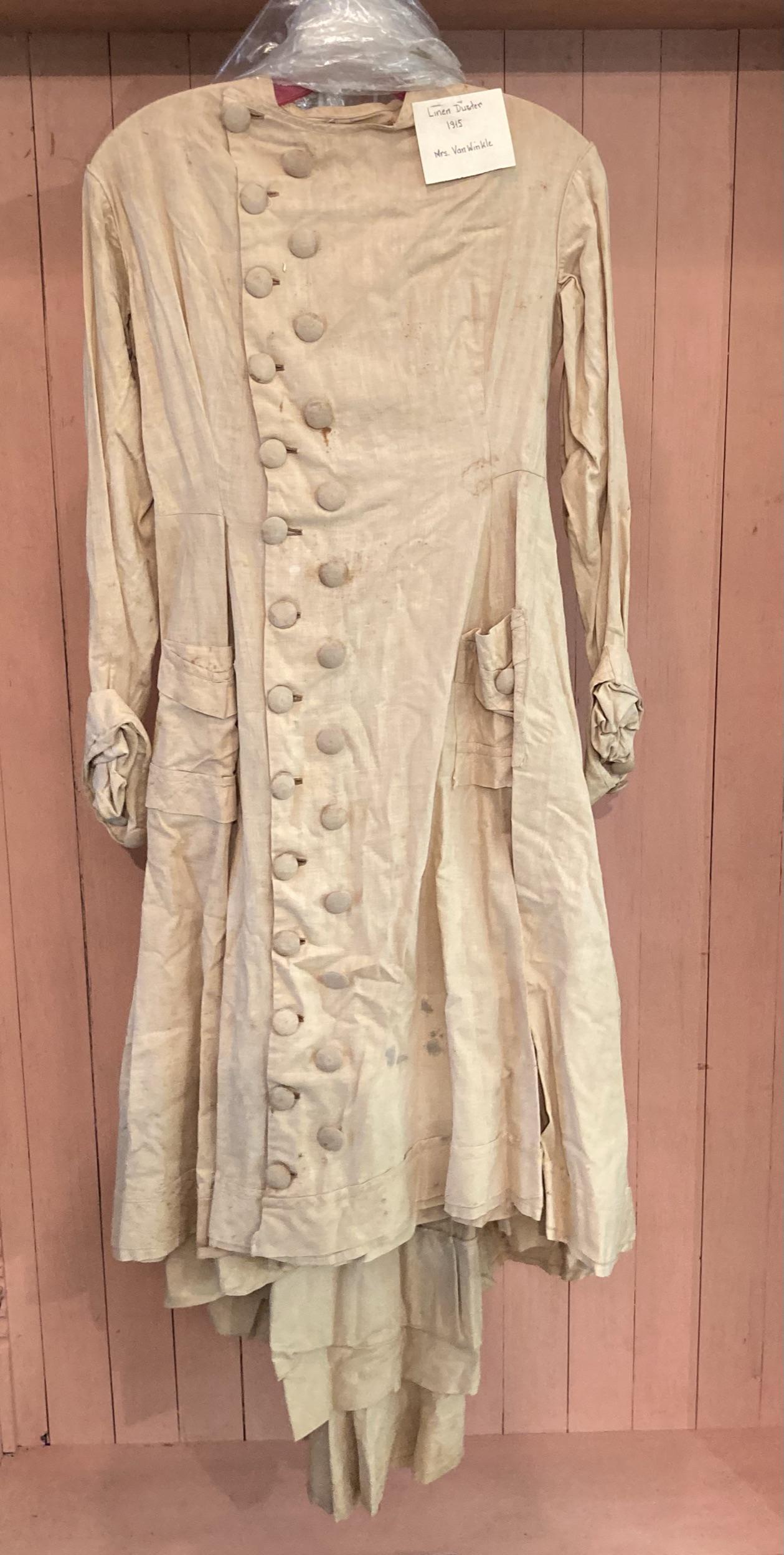 Antique Linen Duster Dress Belonging to Mrs. Vanwinkle circa 1915 (1 of 11)