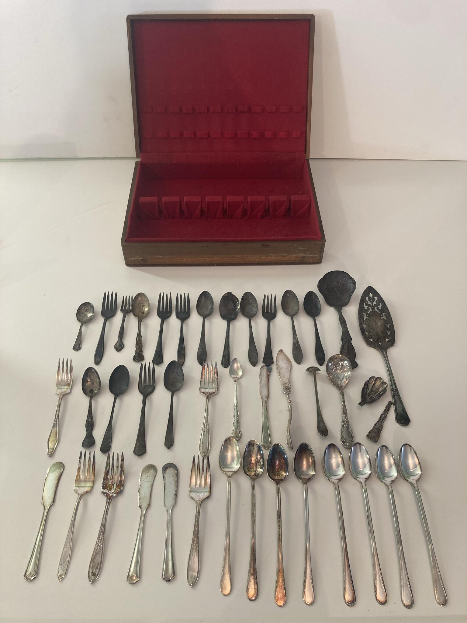 Lot of Vintage Silverware, Cutlery, and Serving items- Untested: Lot of Vintage Silverware, Cutlery, and Serving items- Untested