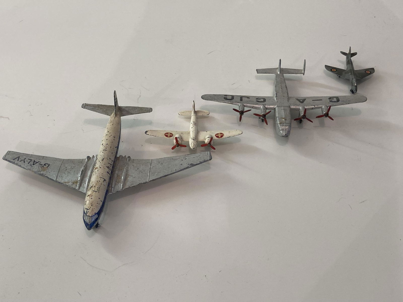 Lot of Three Dinky Toys York, Comet, Tekno, and Hawker Hunter Airplanes (1 of 14)