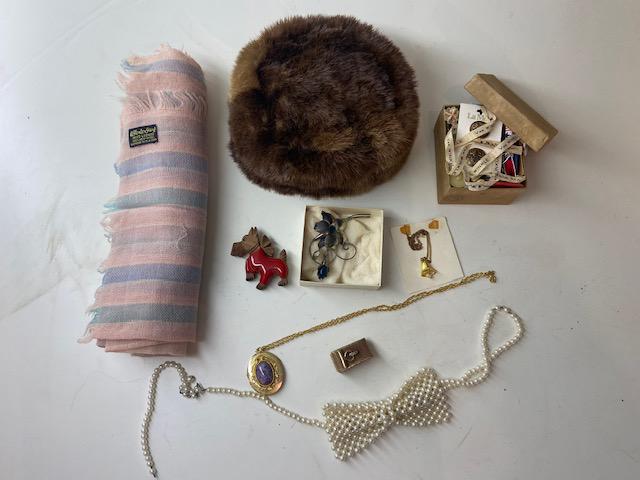 Vintage Mink Hat & lot of Womens Curious Accessories (1 of 8)