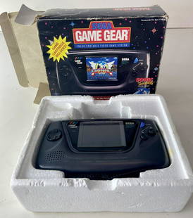 SEGA Game Gear Color Portable Video Game System with 2 games & box: SEGA Game Gear Color Portable Video Game System with 2 games & box