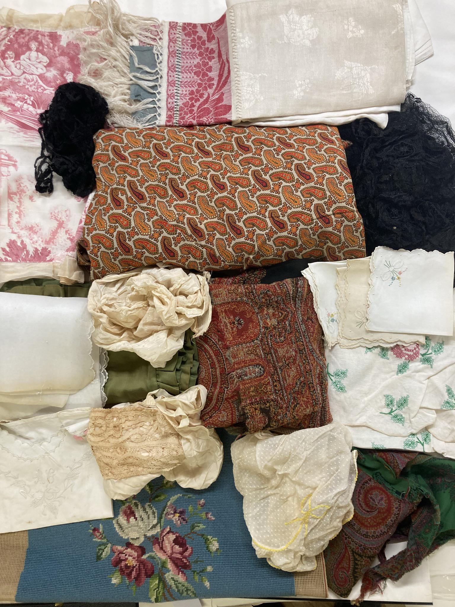 Large Lot of Vintage Textiles (1 of 4)