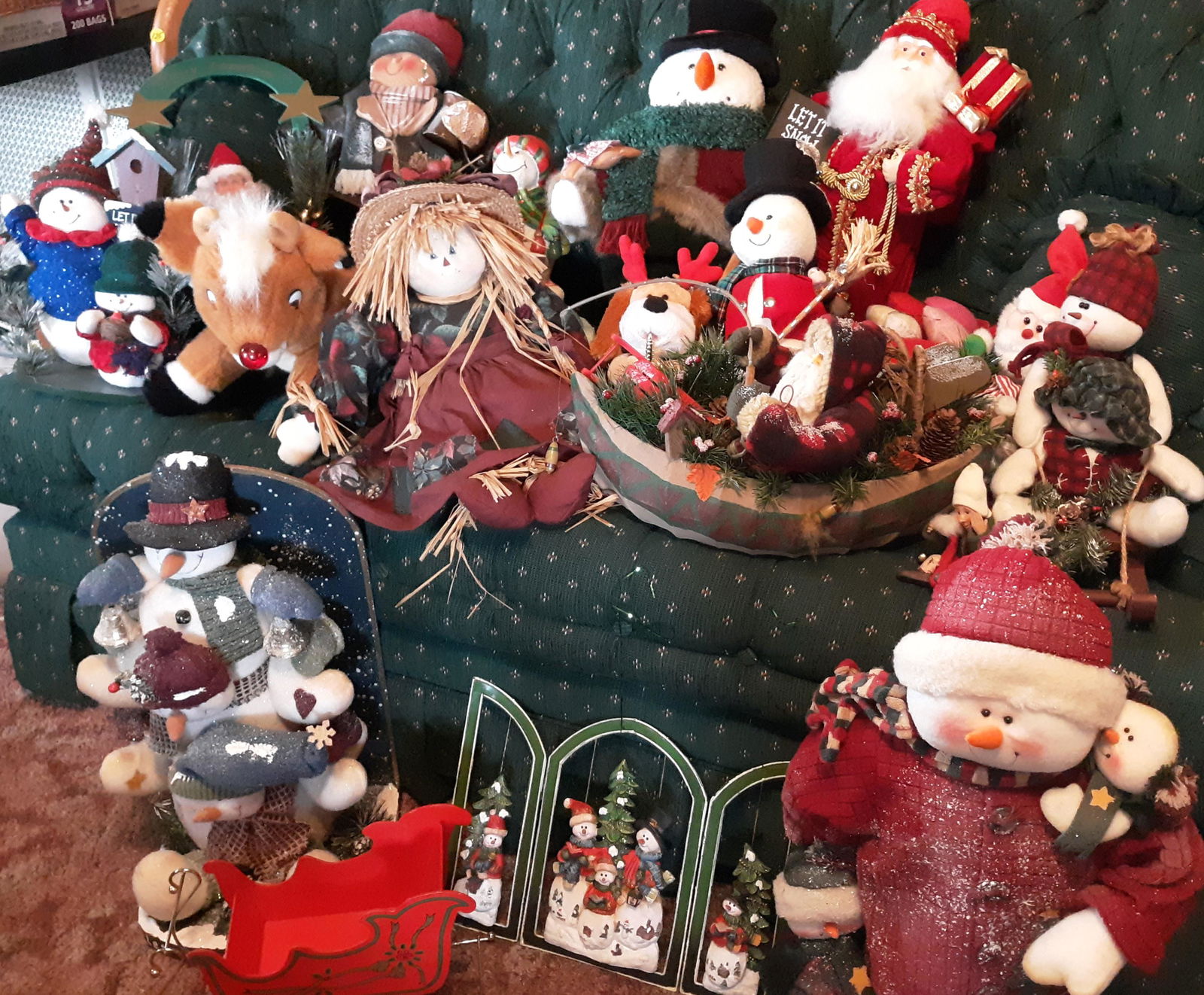 Assorted Christmas Items (1 of 7)